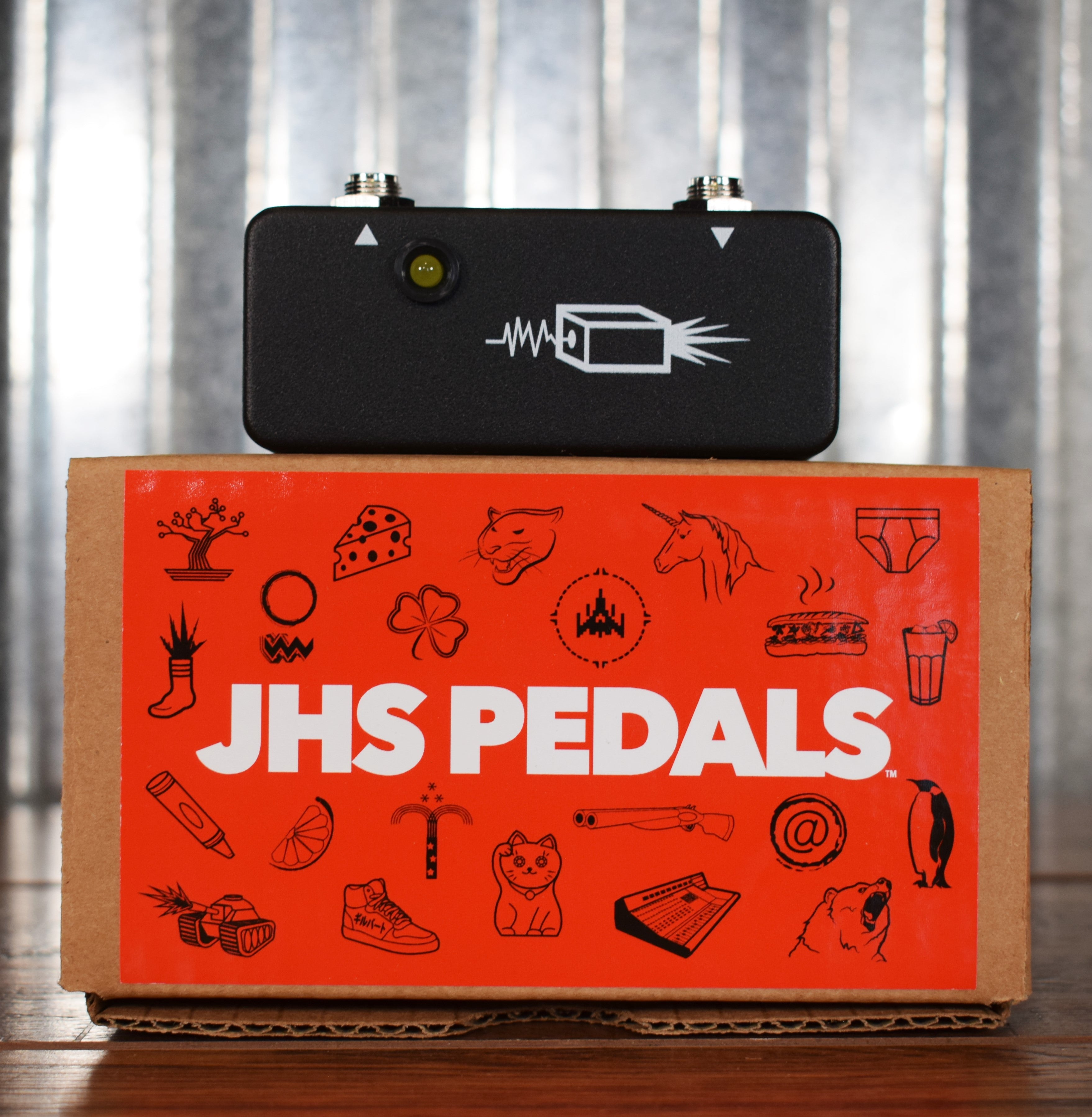 guitar pedal buffer JHS Pedals Little Black Buffer Guitar Effect Pedal – Specialty Traders