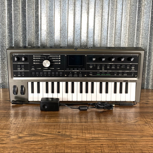 Korg microKorg 2 Synthesizer Vocoder Keyboard Demo