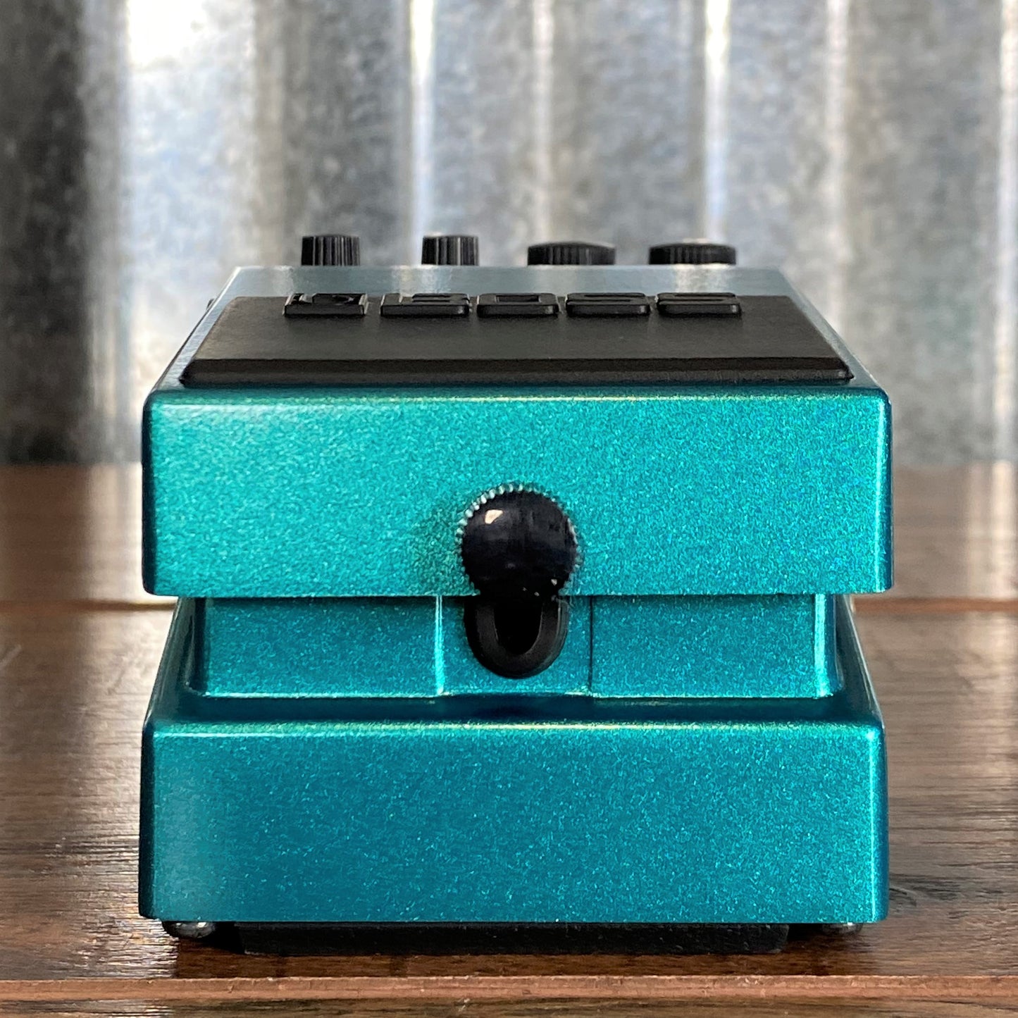 Boss SL-2 Slicer Rhythmic Vibrato Tremolo Guitar Effect Pedal