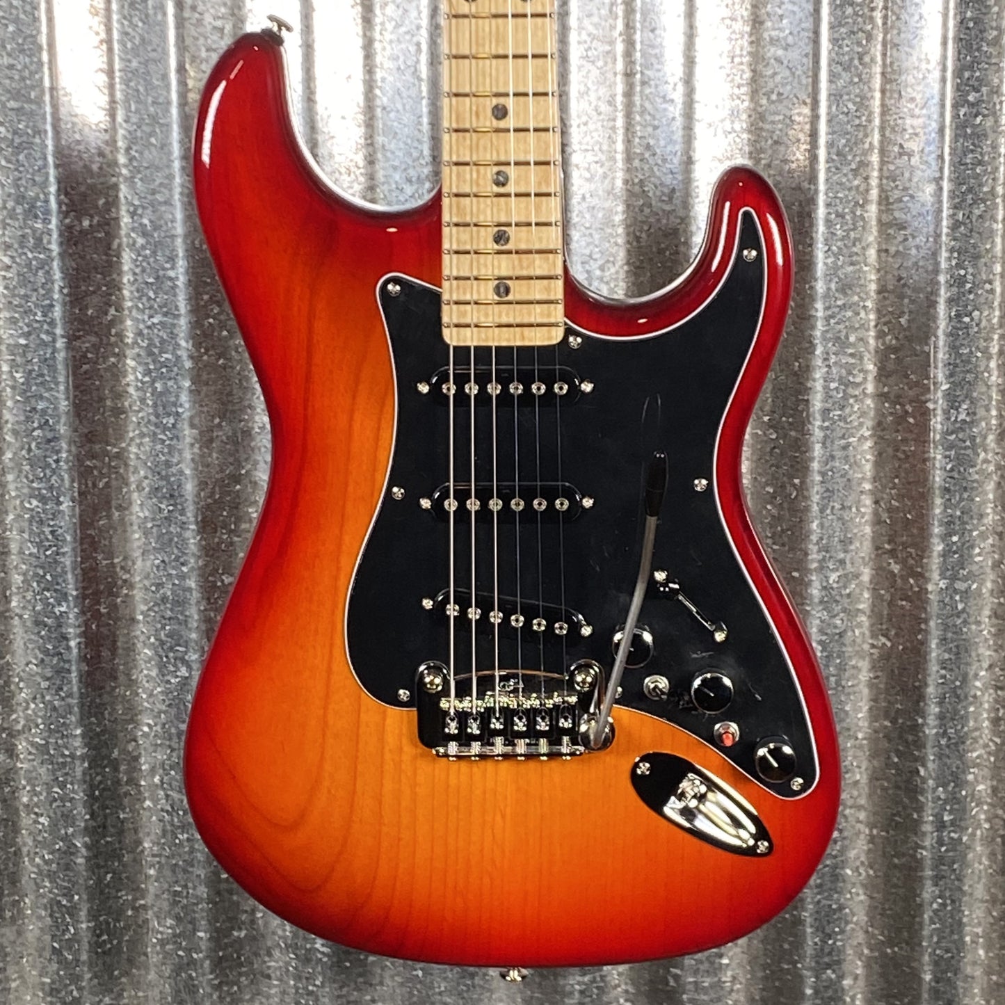 G&L USA CLF Research S-500 Active Cherryburst Guitar & Bag S500 #5215 Used
