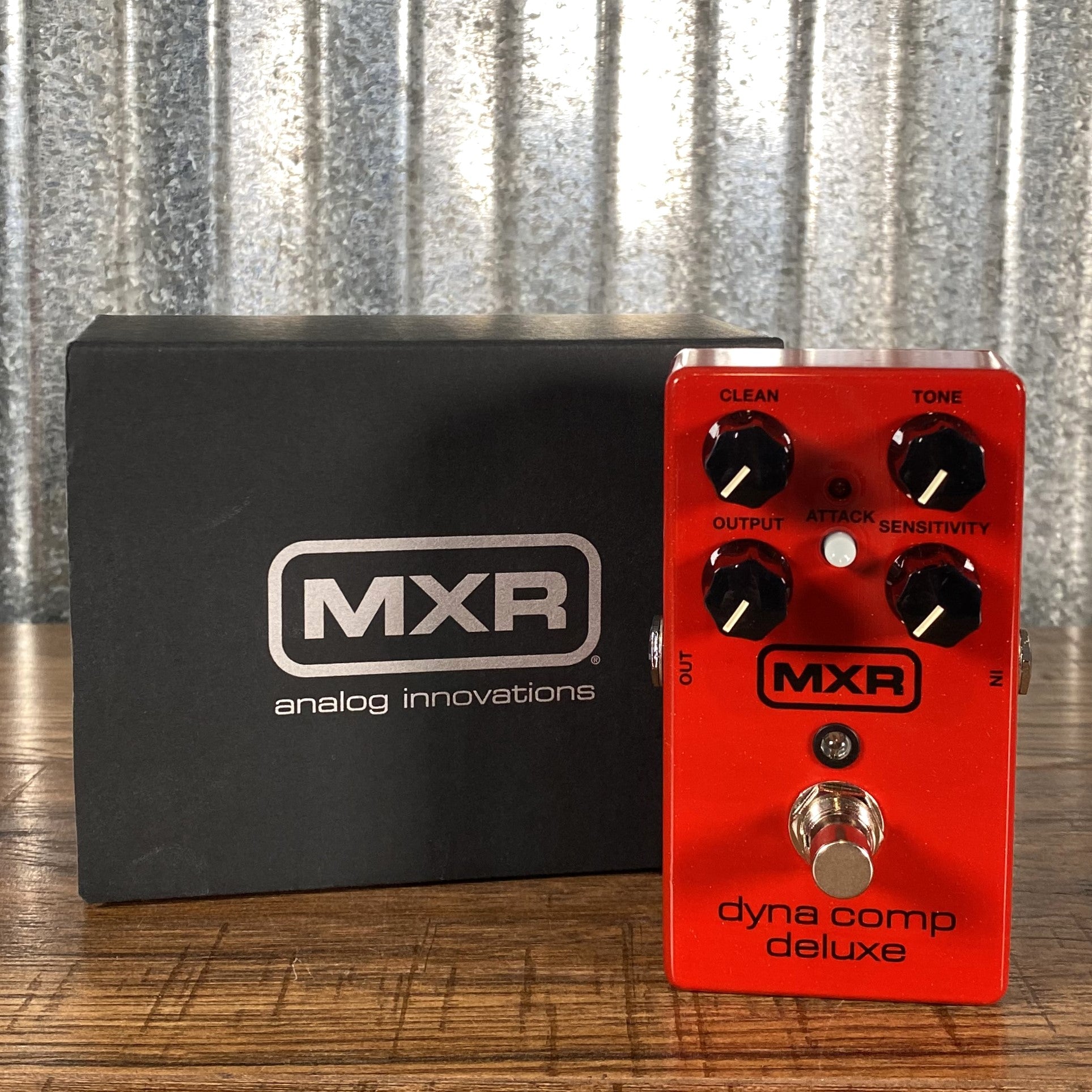 mxr compressor pedal Dunlop MXR M228 Dyna Comp Deluxe Compressor Guitar Effect Pedal – Specialty Traders