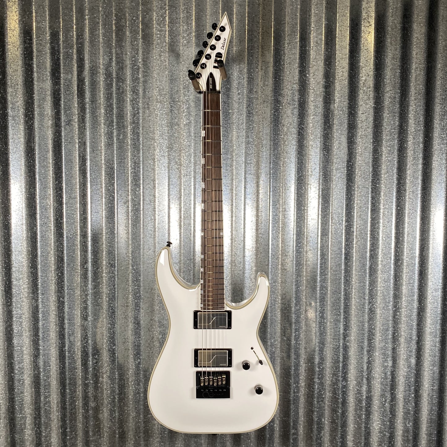 ESP LTD MH-1000 Evertune Snow White Guitar LMH1000ETSW #0810 Used