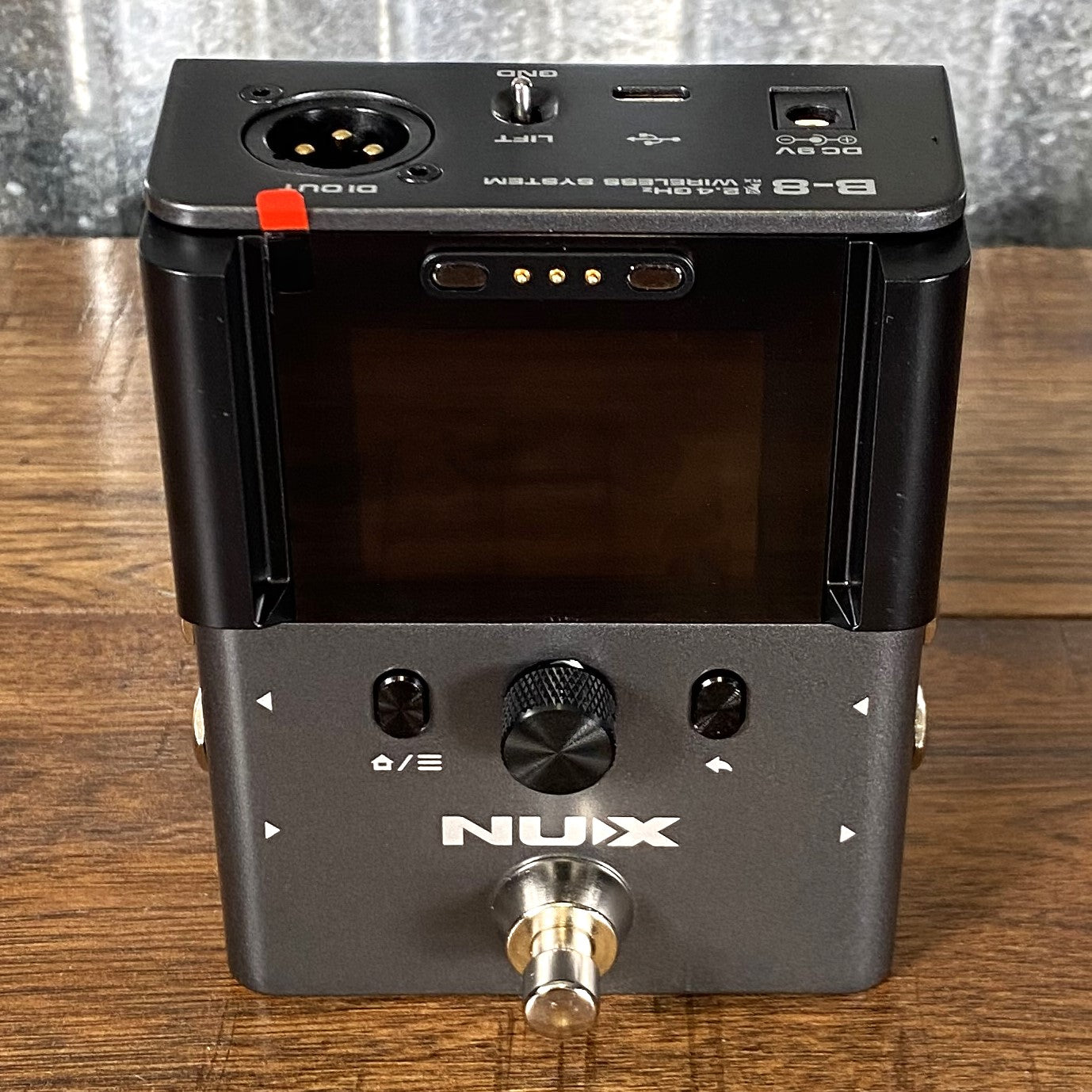 NUX B-8 Rechargeable Wireless Guitar System Effect Loop DI Chromatic Tuner & Boost