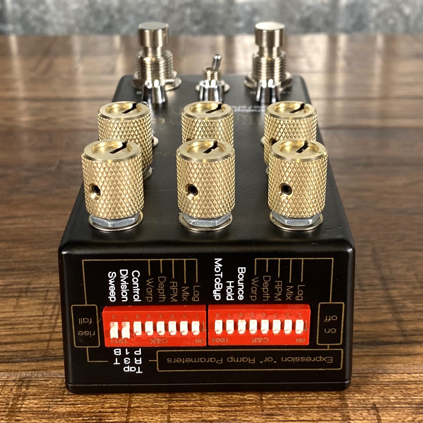 Chase Bliss Audio Warped Vinyl HiFi Pitch Vibrato Chorus Guitar Effect Pedal Used
