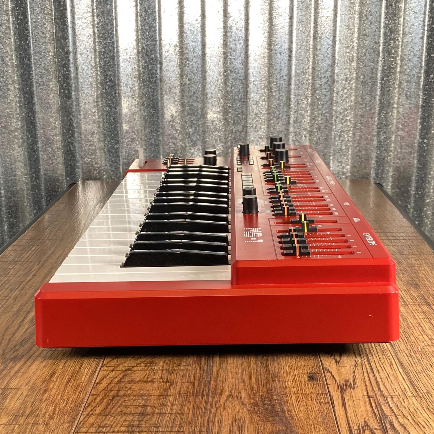 Behringer MS-1-RD 32 Key Analog Synthesizer Red Used