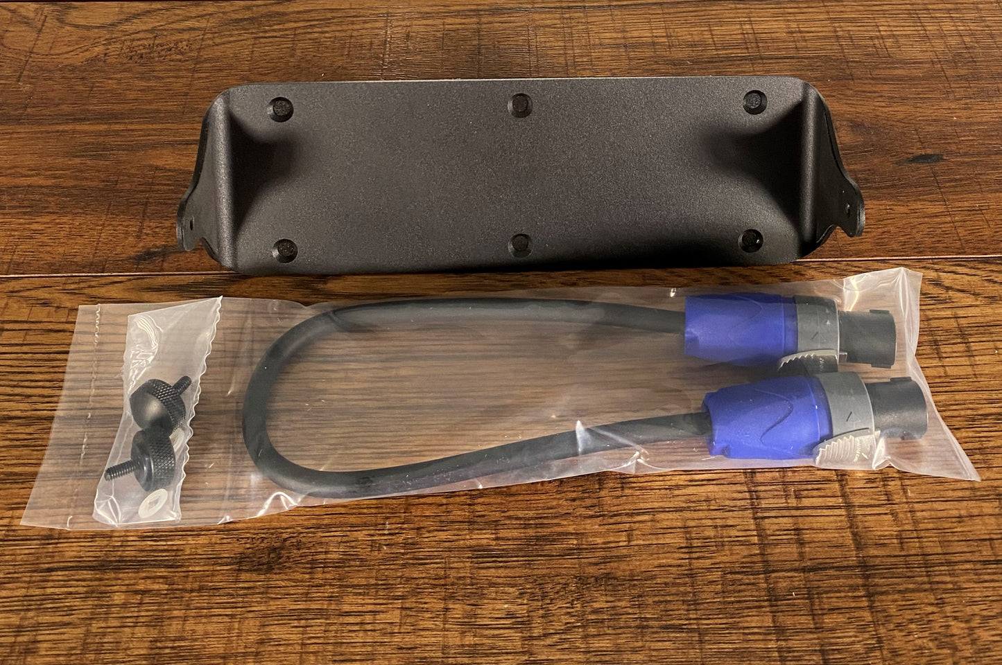 Genzler MG-350-CRADLE Mounting Bracket & Speakon Cable For Magellan MG-350 Amplifier Head