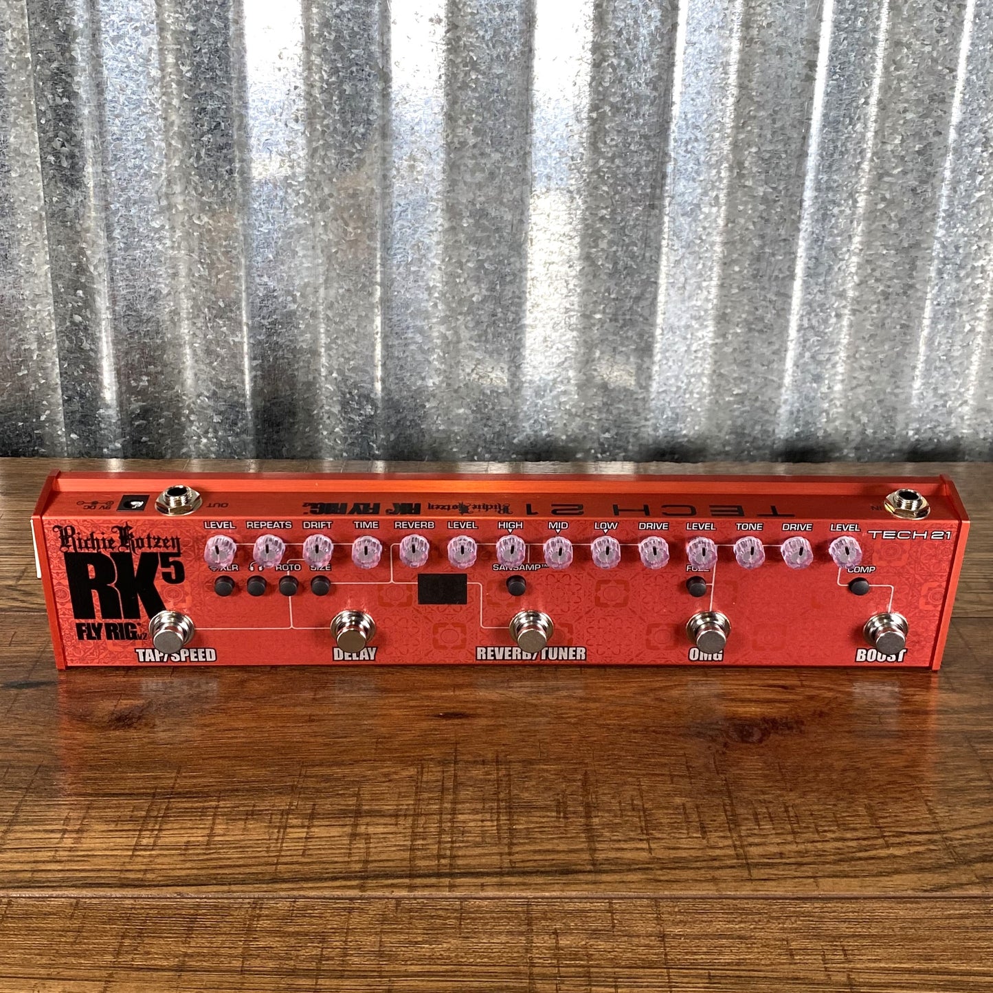 Tech 21 NYC Fly Rig Richie Kotzen Signature RK5 v2 Guitar Preamp Effect Pedal RK5 v2