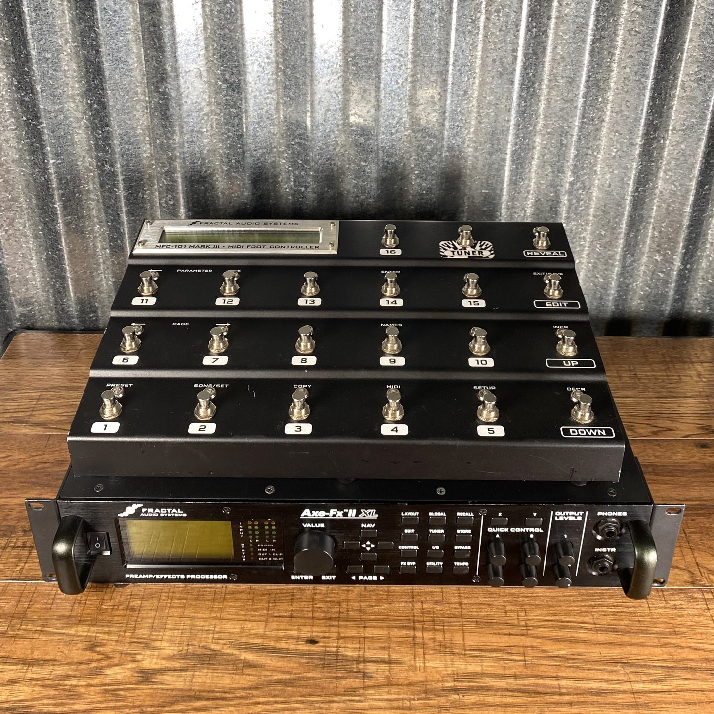 Fractal Audio Systems Axe-FX II XL Preamp Effects Processor & MFC-101 Footcontroller Used