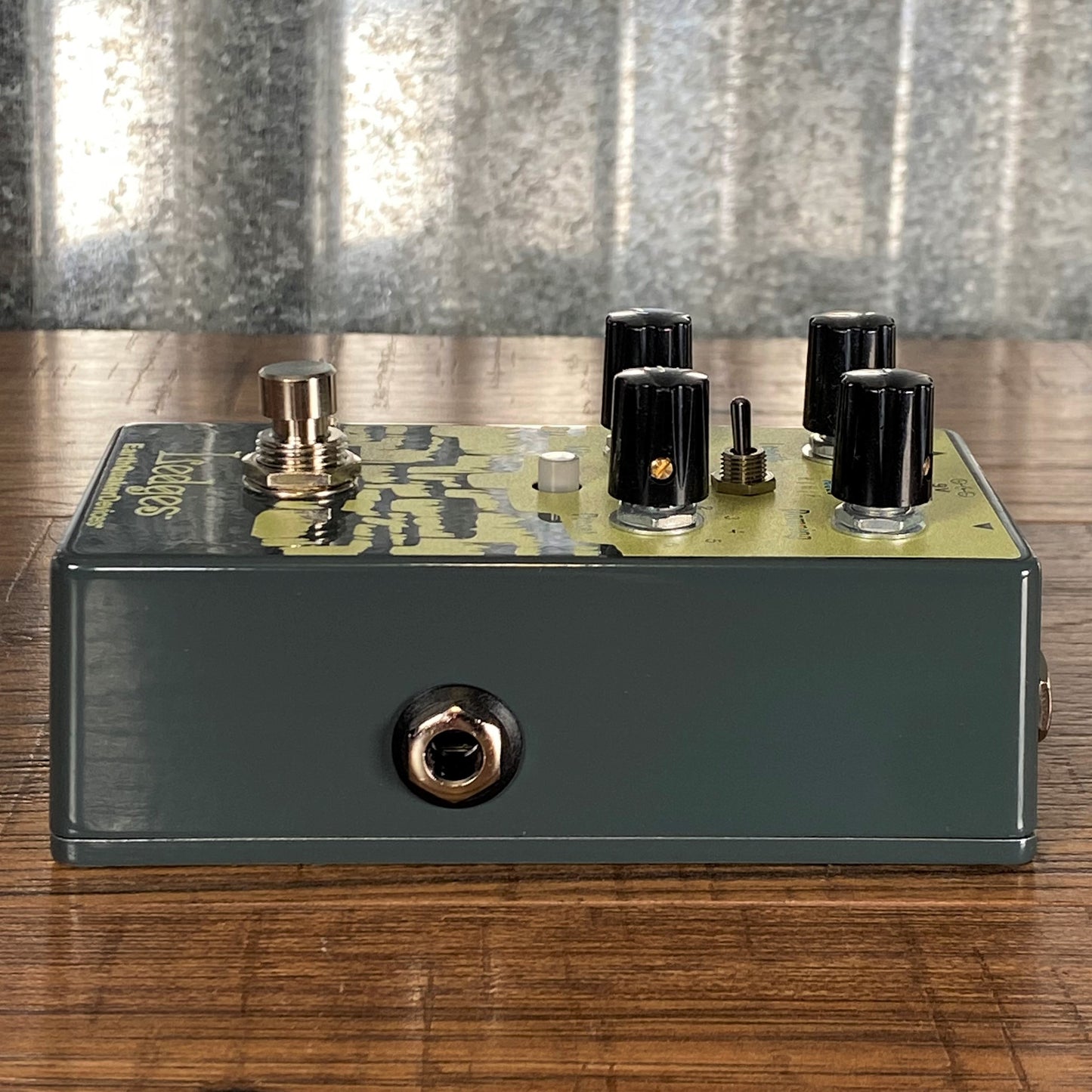 Earthquaker Devices EQD Ledges Tri Dimemsional Reverberation Machine Guitar Effect Pedal