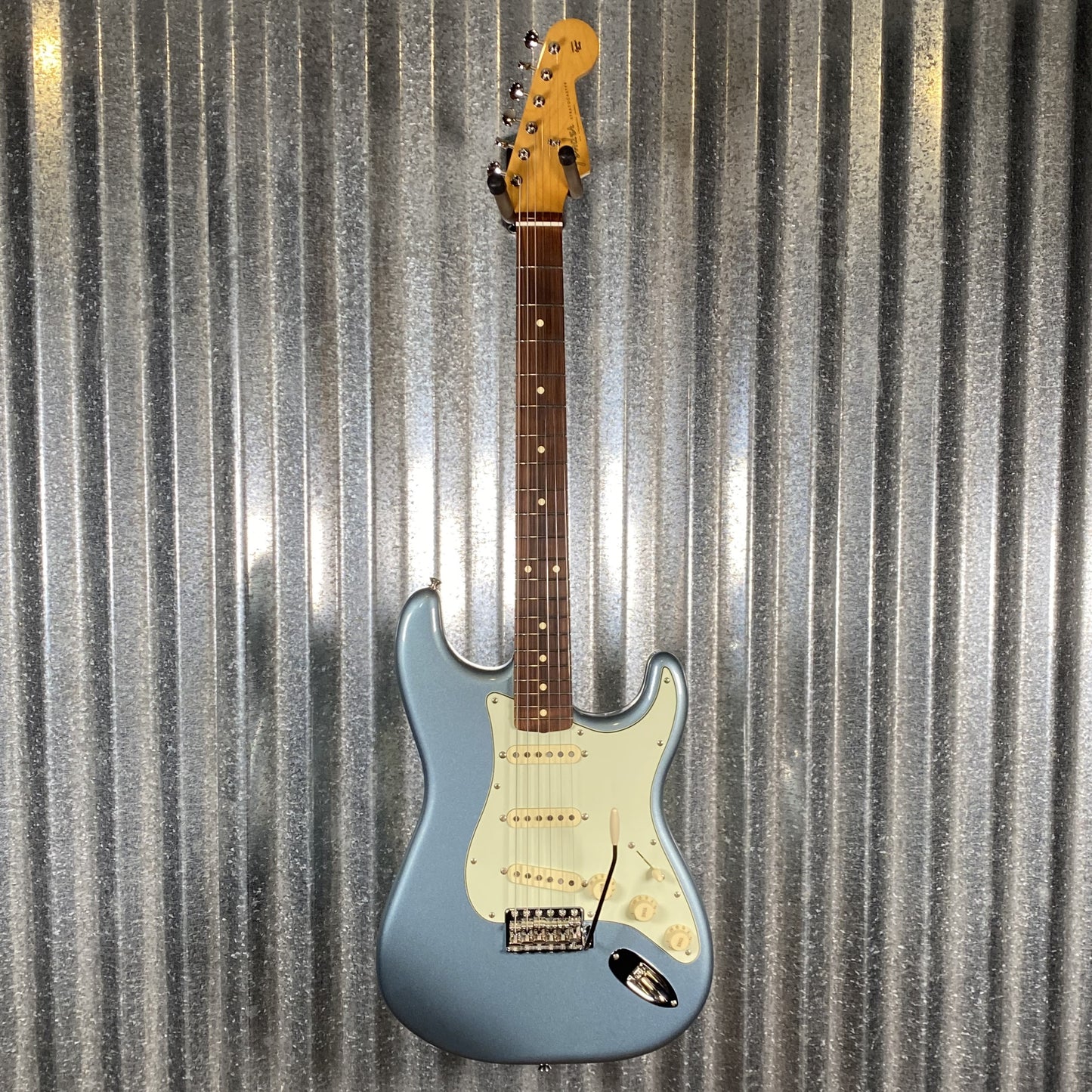 Fender Vintera 60's Stratocaster Ice Blue Metallic Guitar & Bag #1681