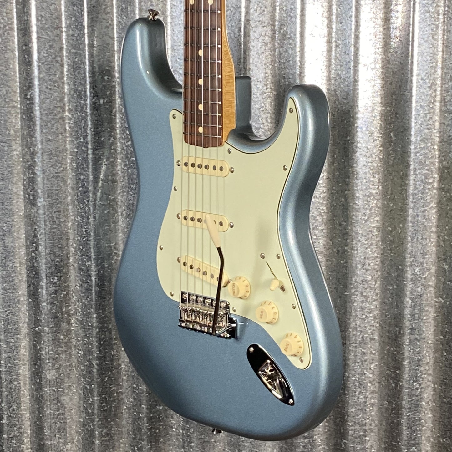 Fender Vintera 60's Stratocaster Ice Blue Metallic Guitar & Bag #1681