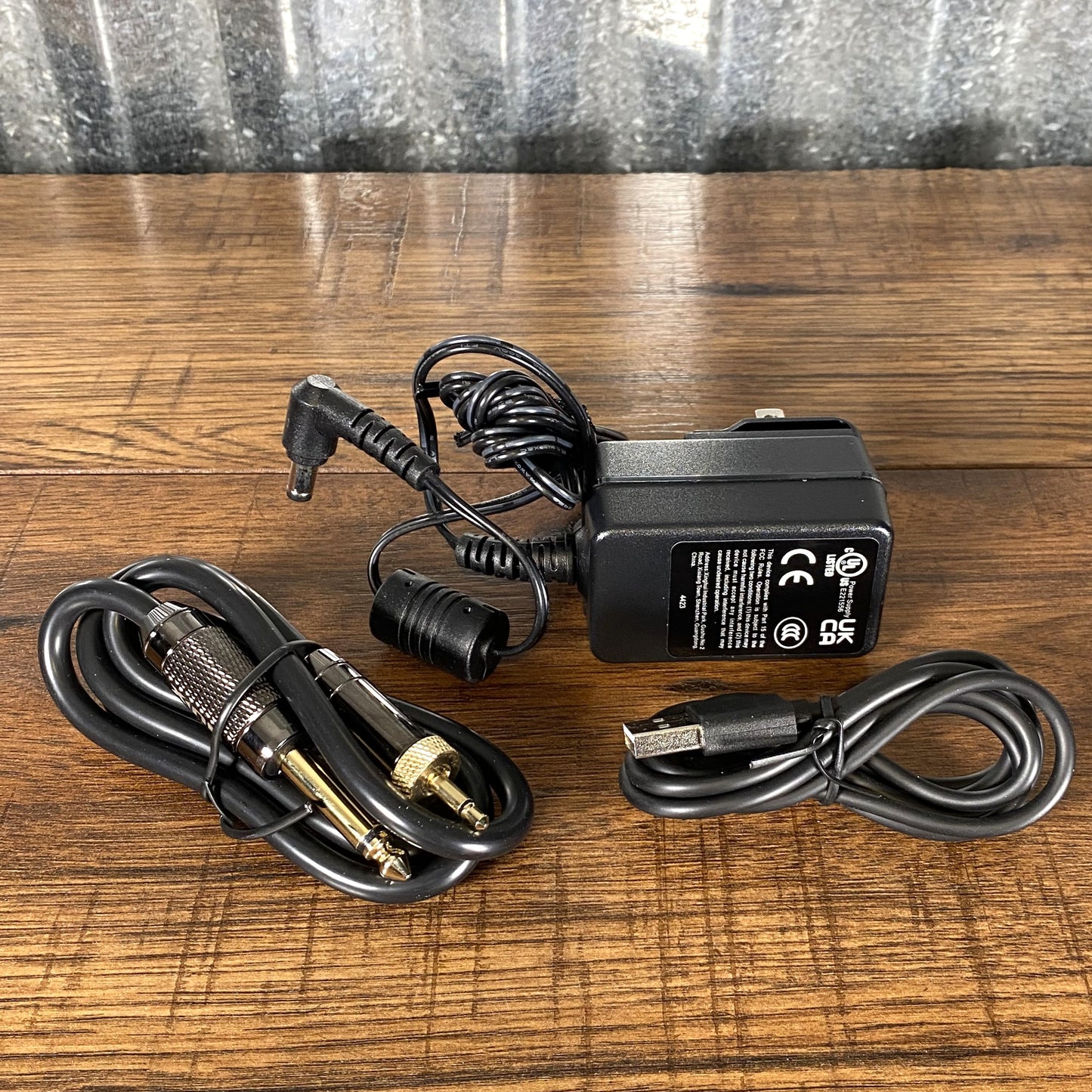 NUX B-8 Rechargeable Wireless Guitar System Effect Loop DI Chromatic Tuner & Boost