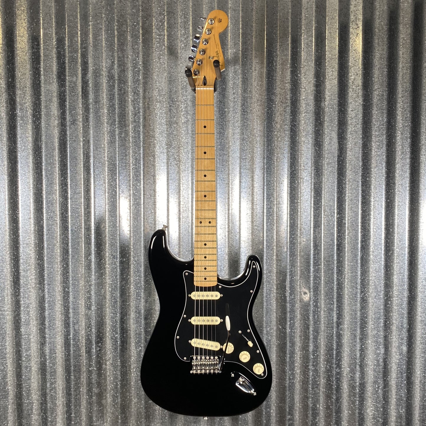 Fender FSR Standard Stratocaster Special Edition Black Guitar & Case 2018 #6533 Used