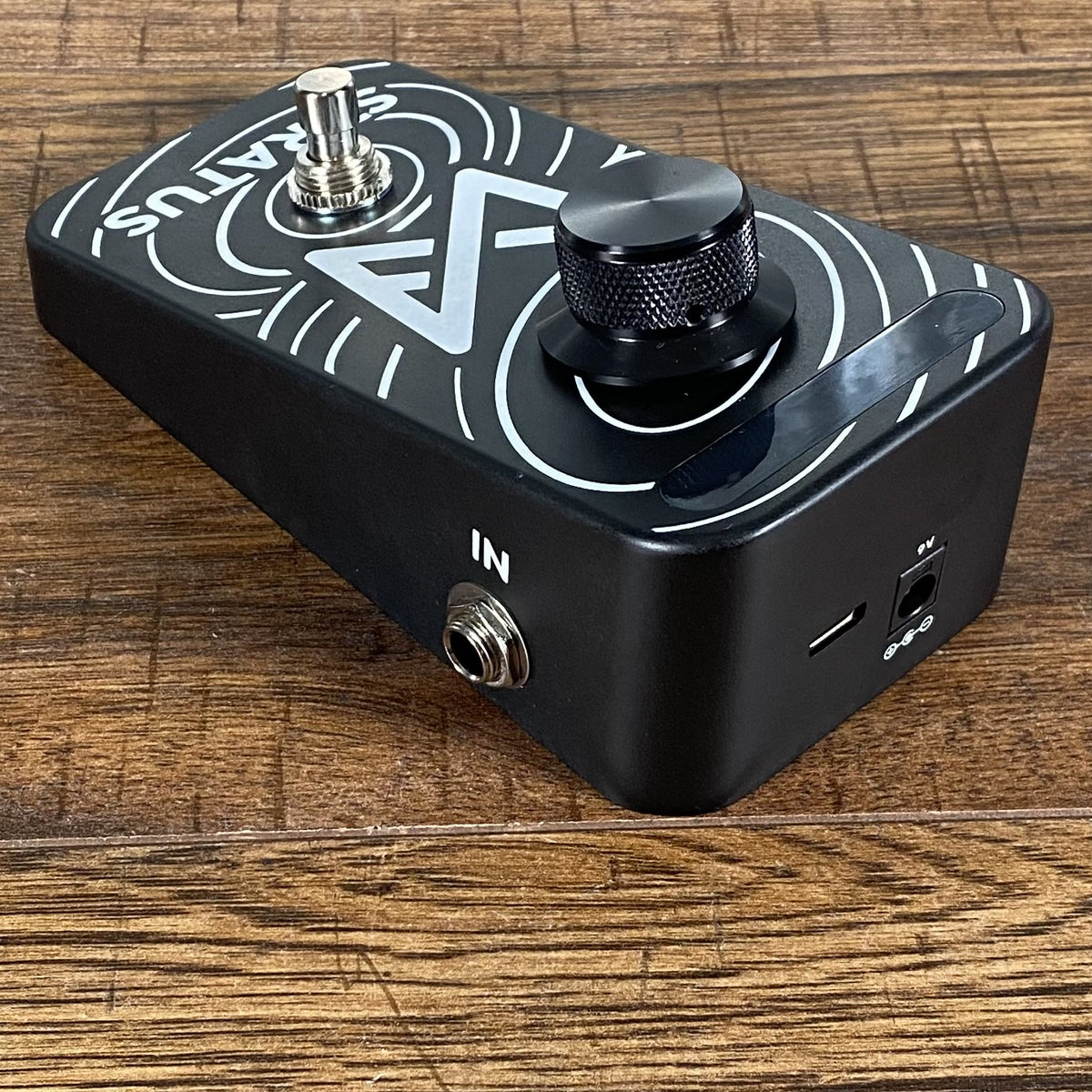 Chaos Audio Stratus Programable Guitar Multi Effect Pedal Used