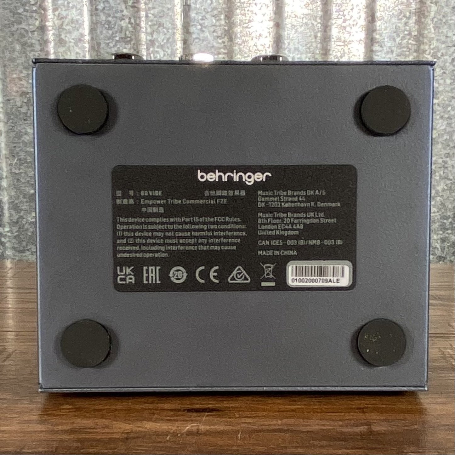 Behringer 69 Vibe Univibe Guitar Effect Pedal Used