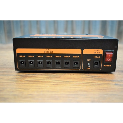 Joyo JP-04 Power Supply 4 Isolated 8 Outlet Pedalboard Power Supply Demo