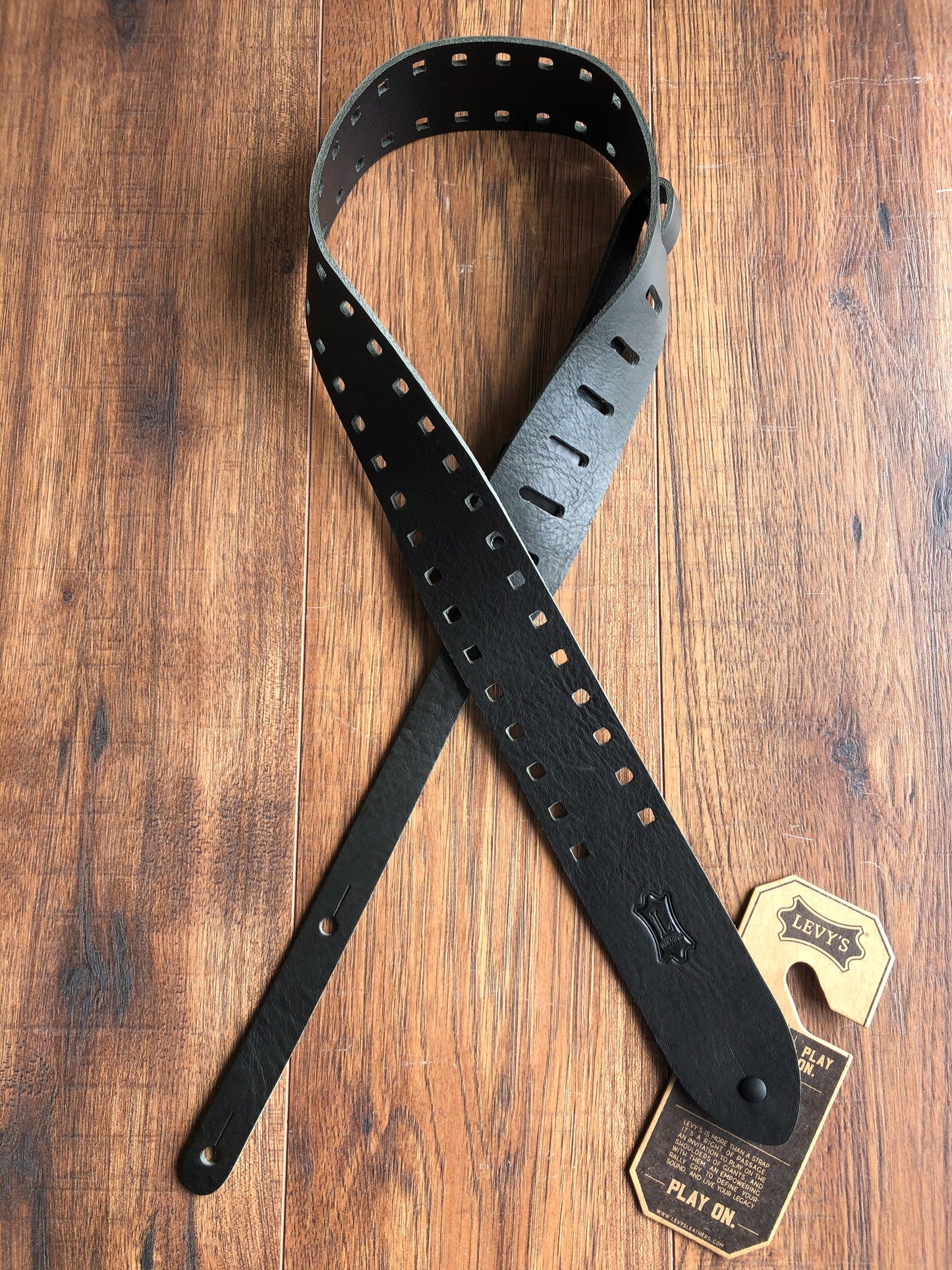 Levy's M12SPOV-BLK 2" Adjsutable Veg-Tan Leather Guitar & Bass Strap Black