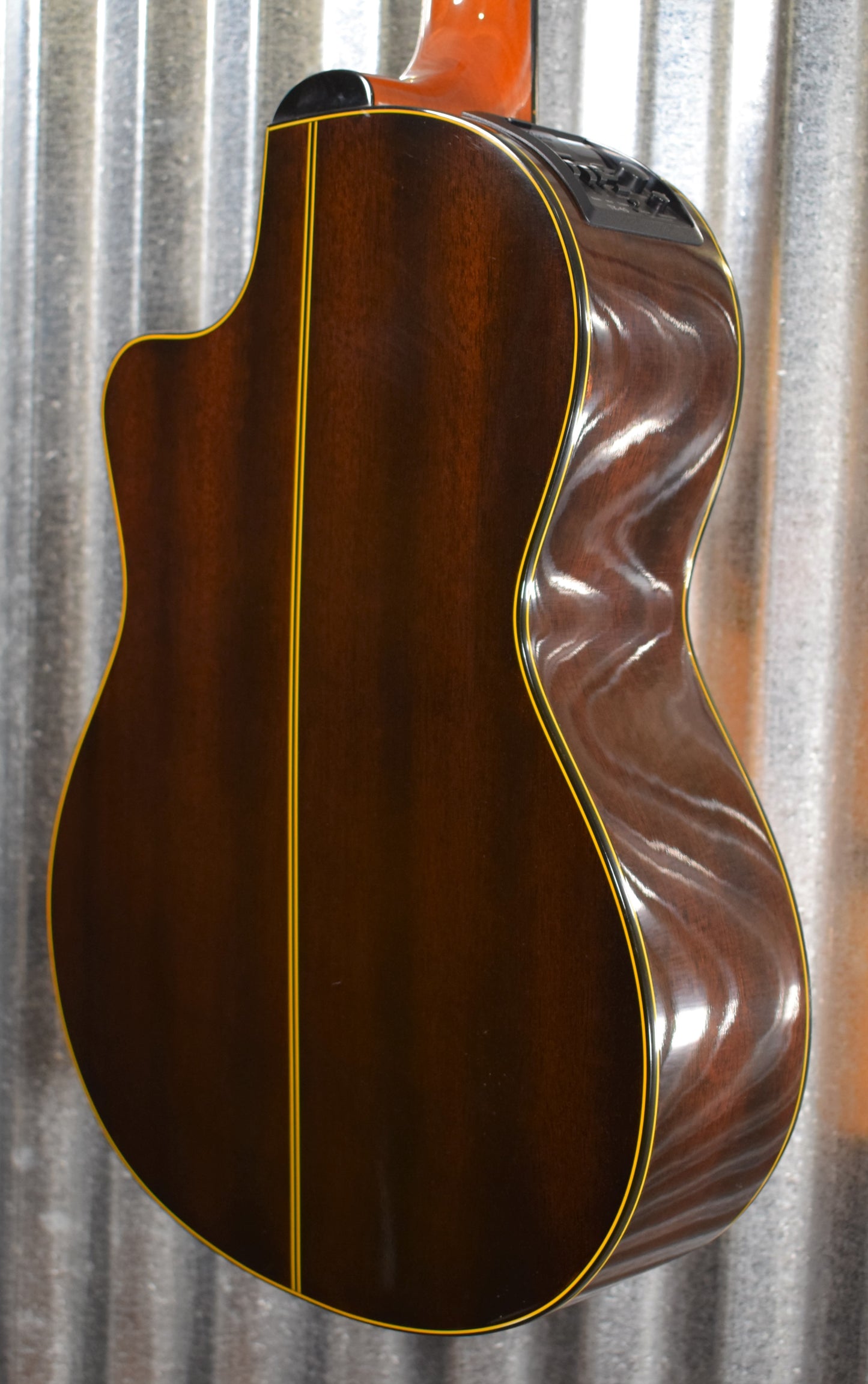 Takamine G Series EG522C Cutaway Classical Acoustic Electric & Case #1566 Used