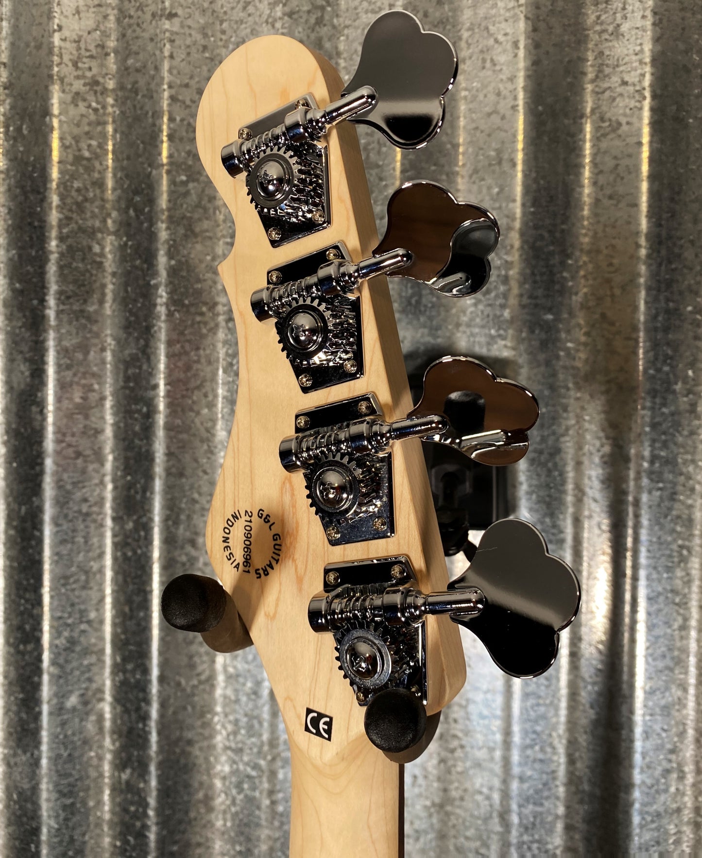 G&L Guitars Tribute Fallout Bass Short Scale 4 String Jet Black #6961