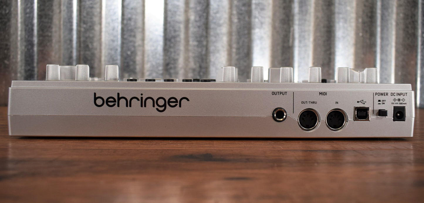 Behringer TD-3-SR Analog Bass Line Synthesizer Silver