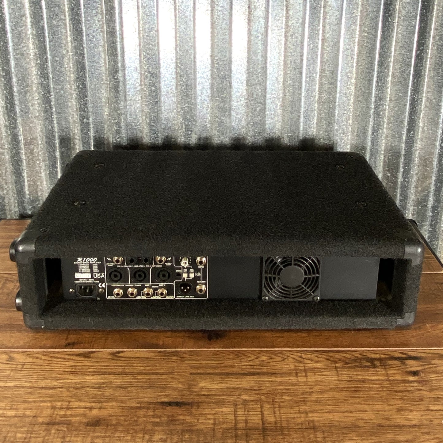 Carvin R1000 225/1000 Watt Stereo/Bi Amped Preamp Bass Amplifier Head Used