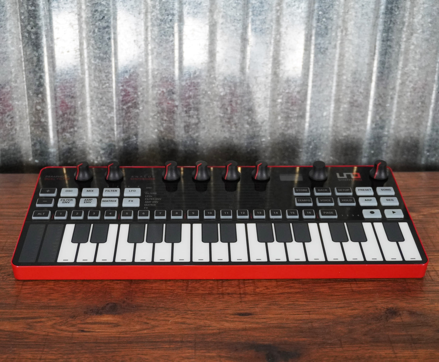 IK Multimedia Uno Synth Pro Desktop 32 Key Synthesizer Used