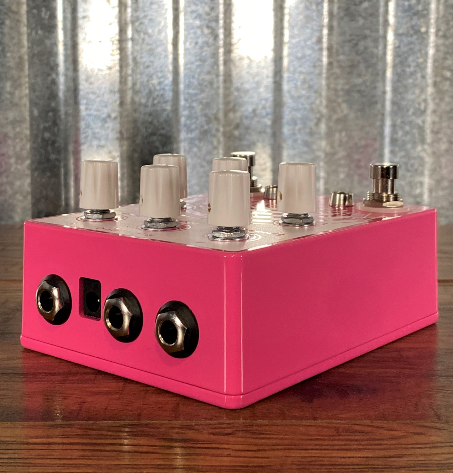 Earthquaker Devices EQD Rainbow Machine V1 Polyphonic Pitch Mesmerizer Guitar Effect Pedal NOS