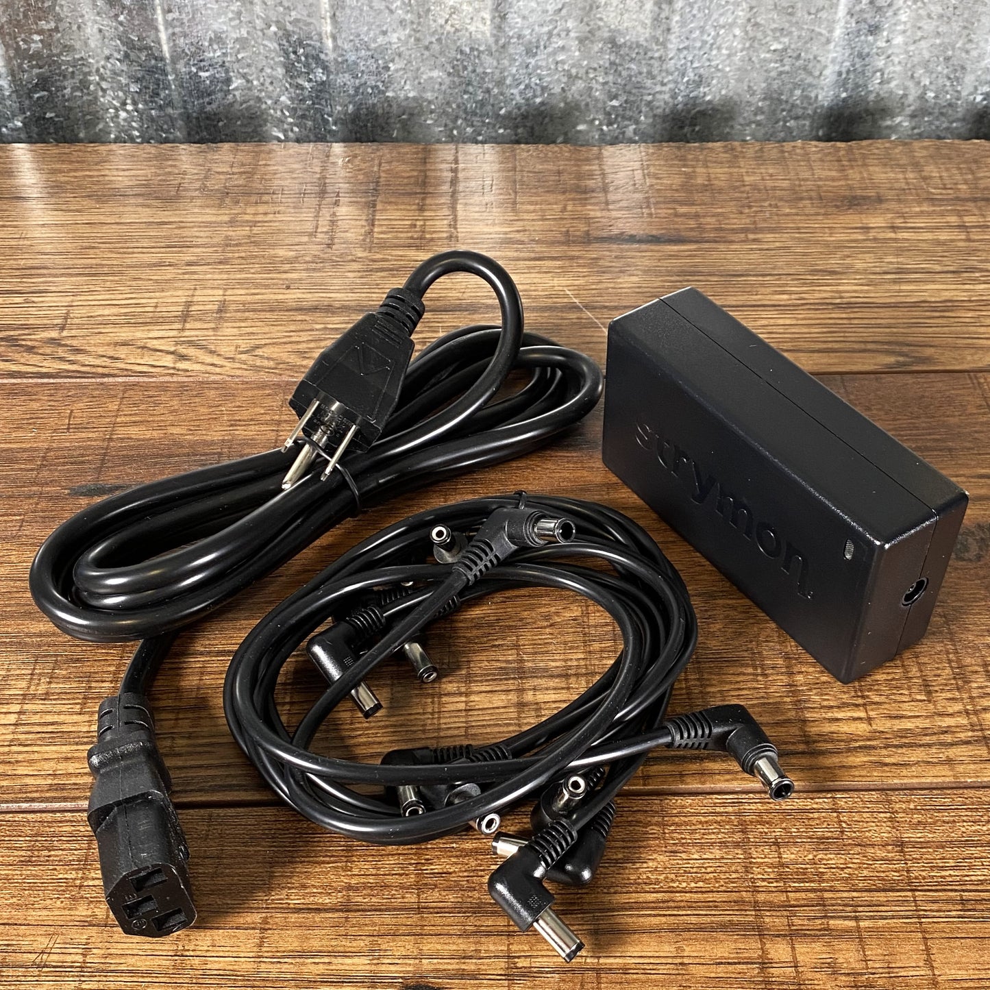 Strymon Ojai R30 Guitar Effect Pedal Power Supply