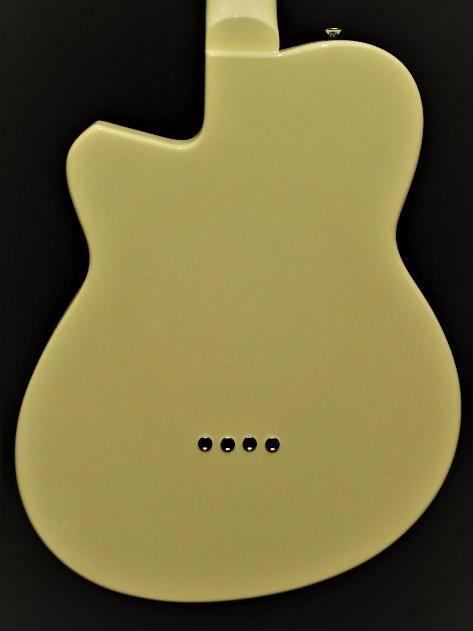 Reverend Guitars Dub King 4 String Semi Hollow Bass Guitar Cream & Case