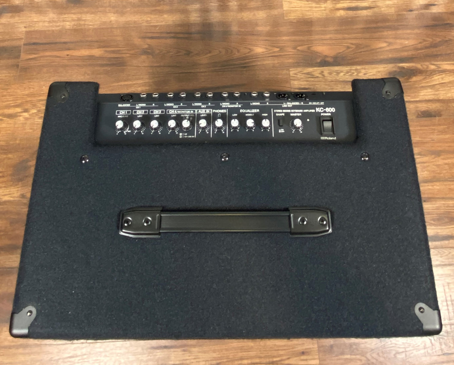 Roland KC-600 200 Watt 4 Channel 15" Keyboard PA Combo Amplifier