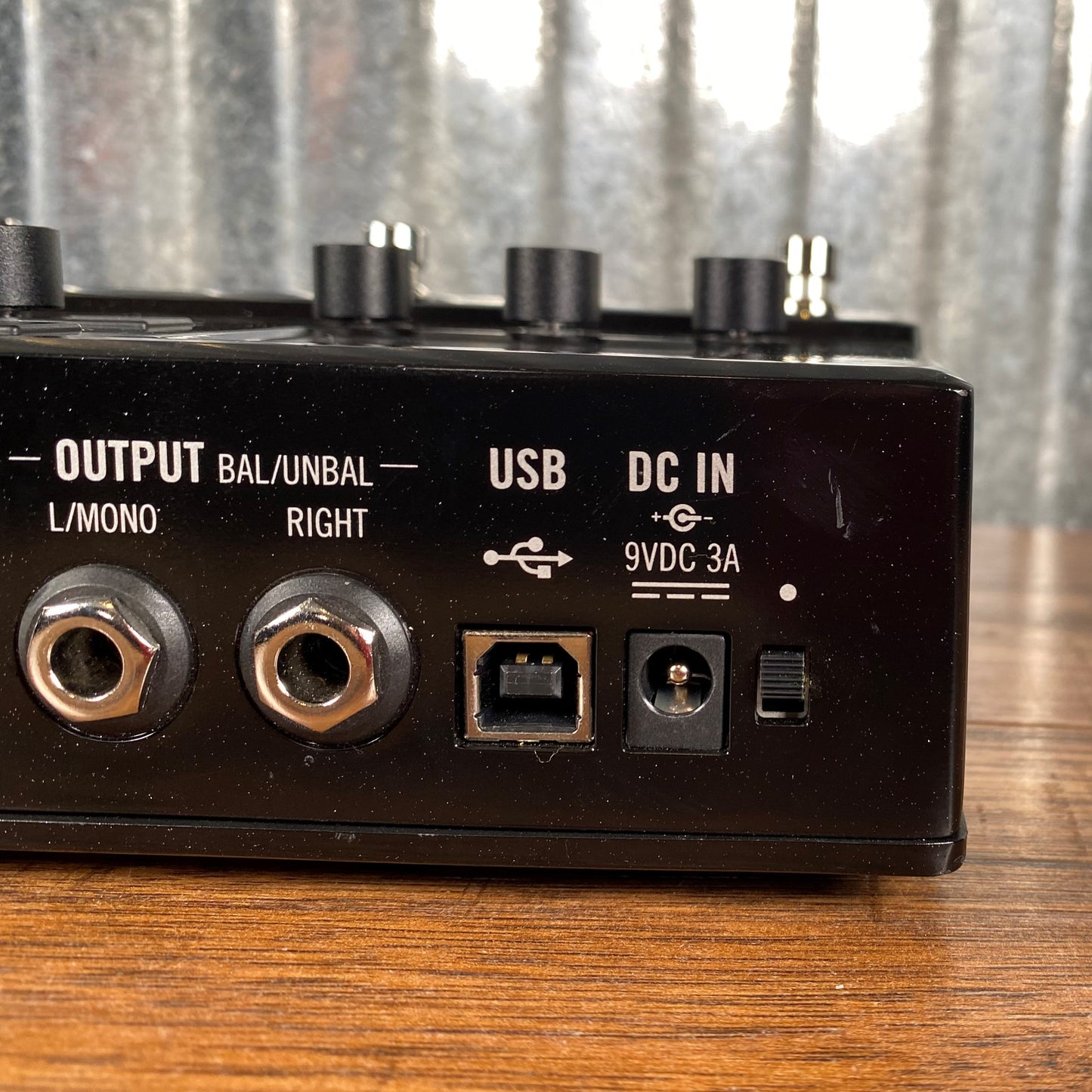 Line 6 HX Stomp Multi Effect Modeling Guitar Bass Effect Pedal Used