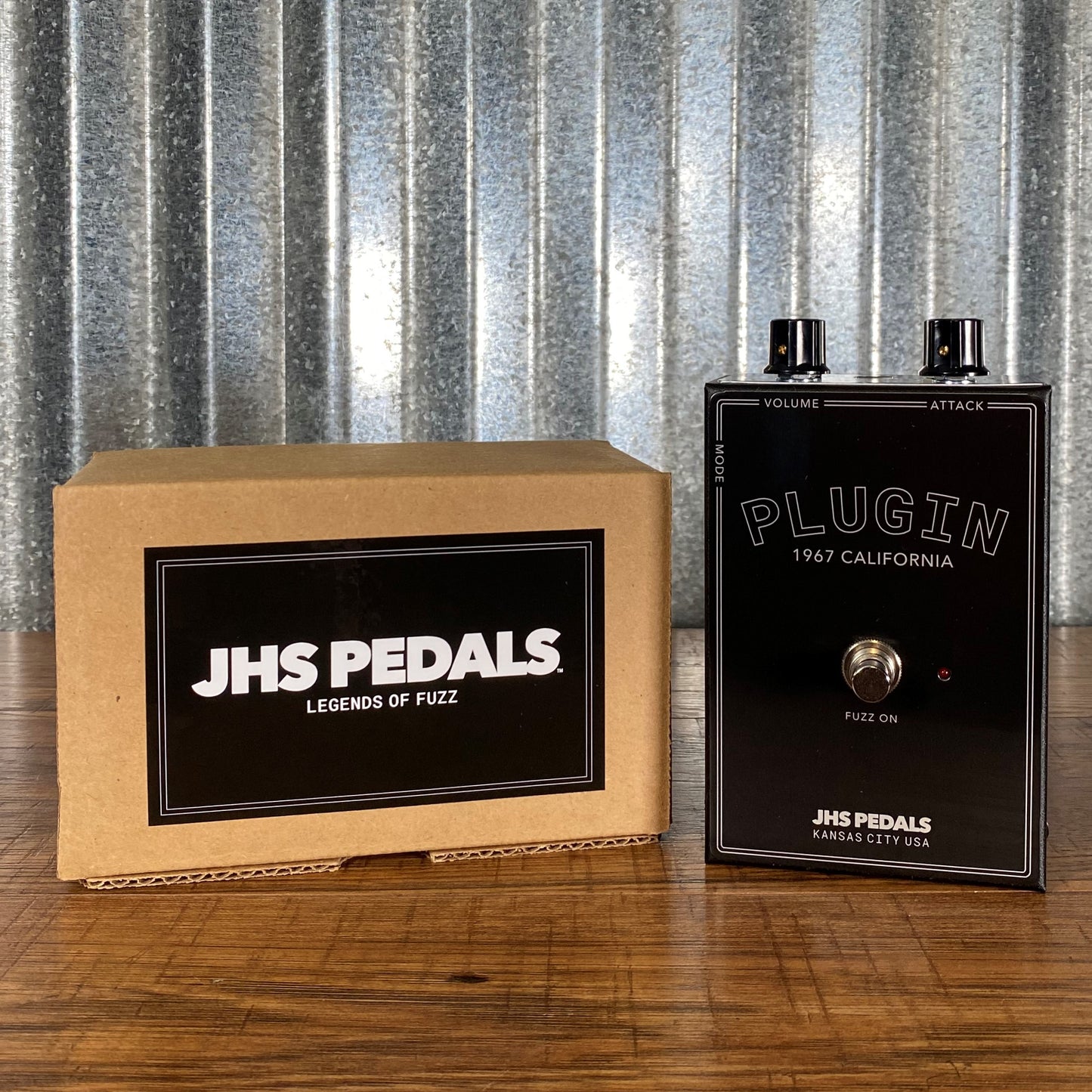 JHS Pedals PLUGIN Fuzz 1967 California Guitar Effect Pedal