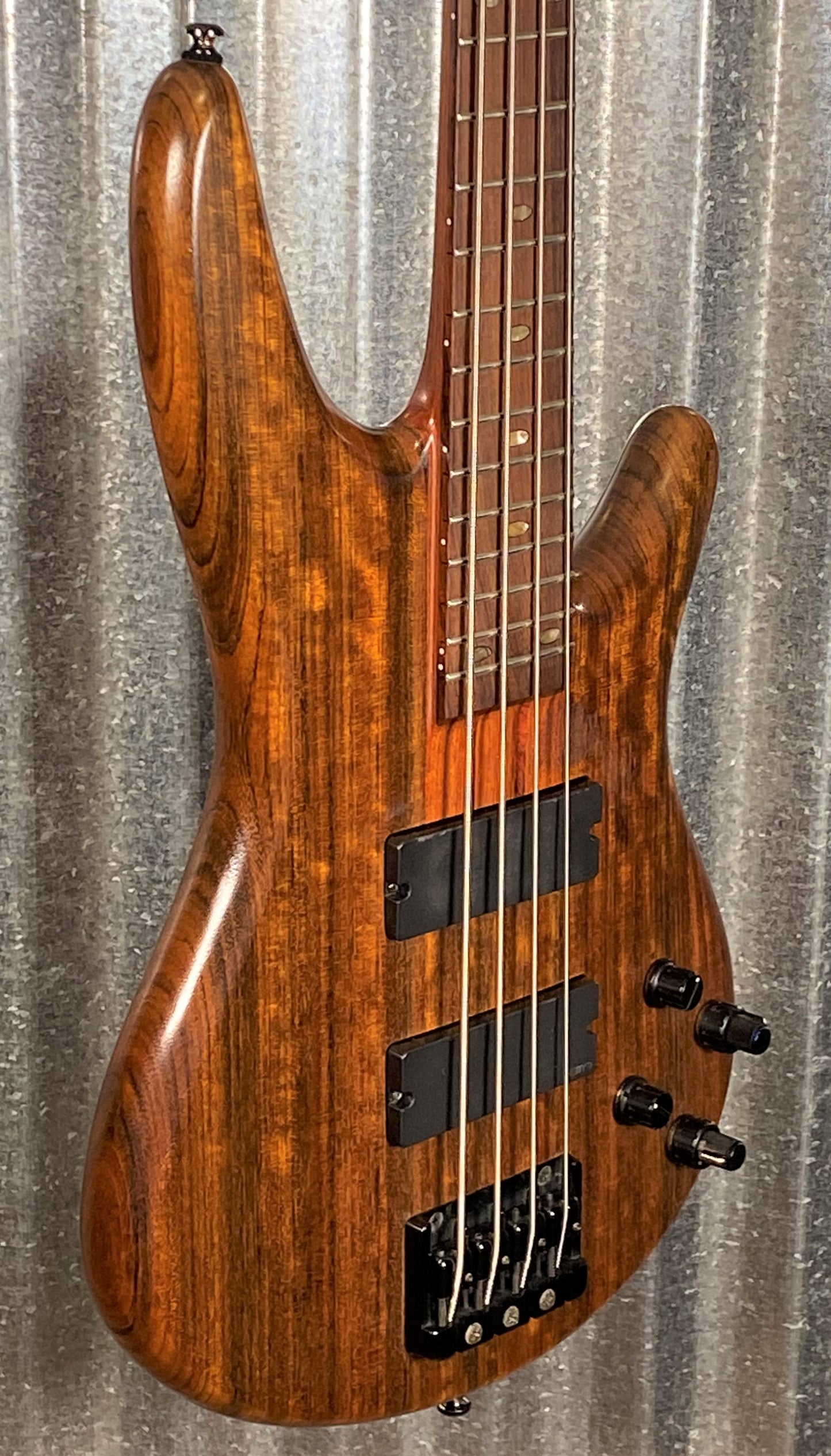 Ibanez Soundgear SRT900DX 4 String Active Natural Bass Guitar & Case #2264 Used