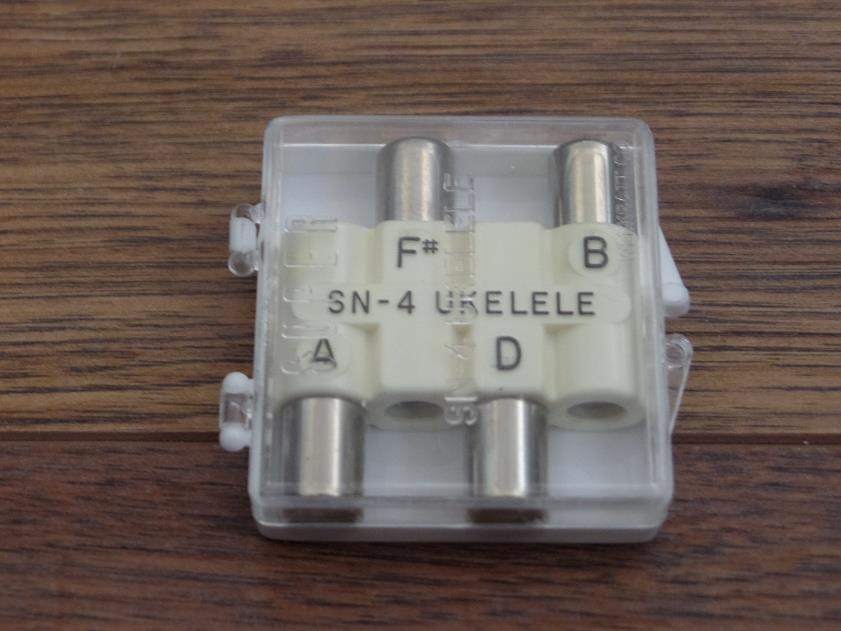 Kratt SN4 Super Pitch Pipe in A D F# B for Ukulele