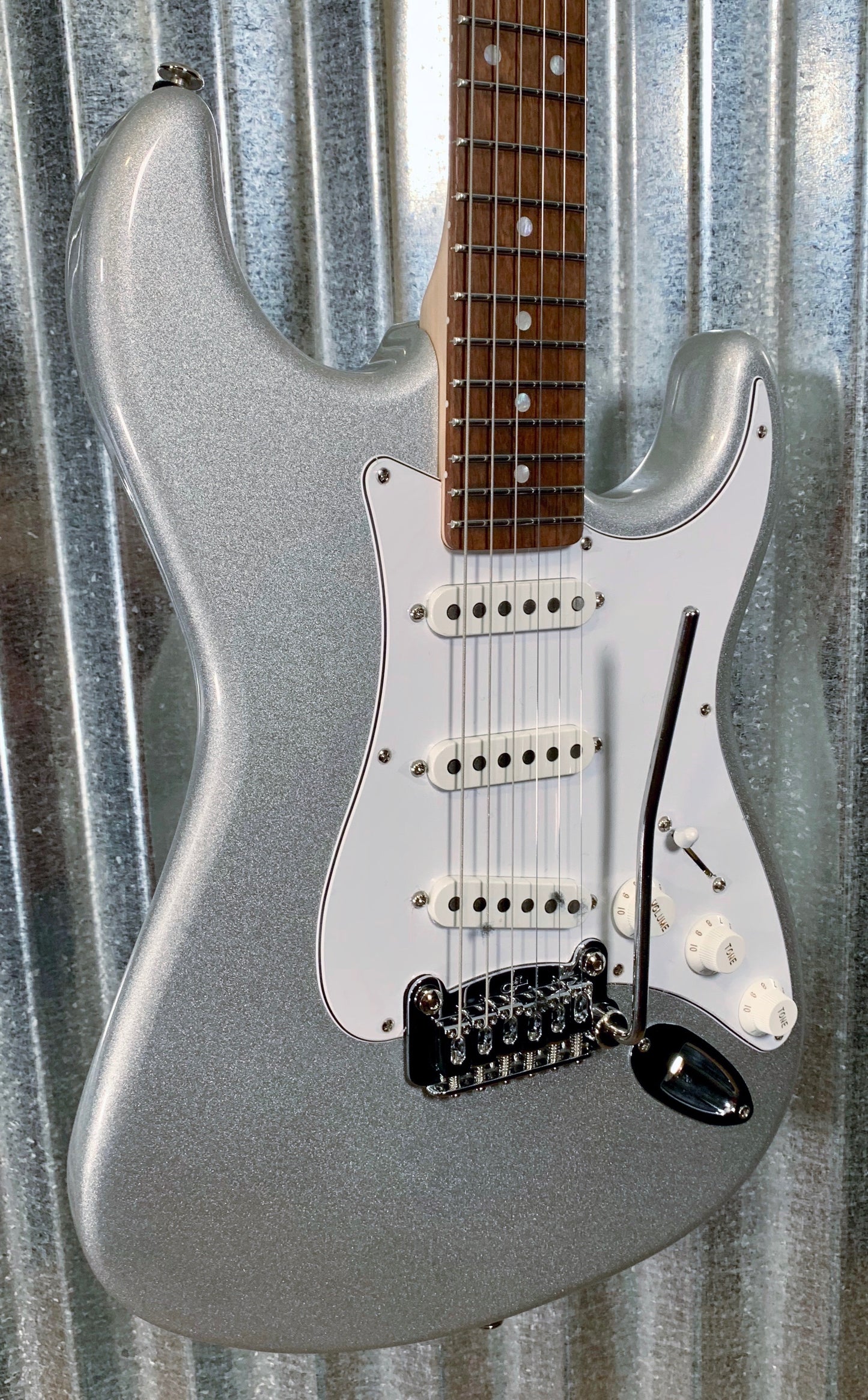 G&L USA Fullerton Custom Legacy Silver Metallic Guitar & Case 2018 #4186