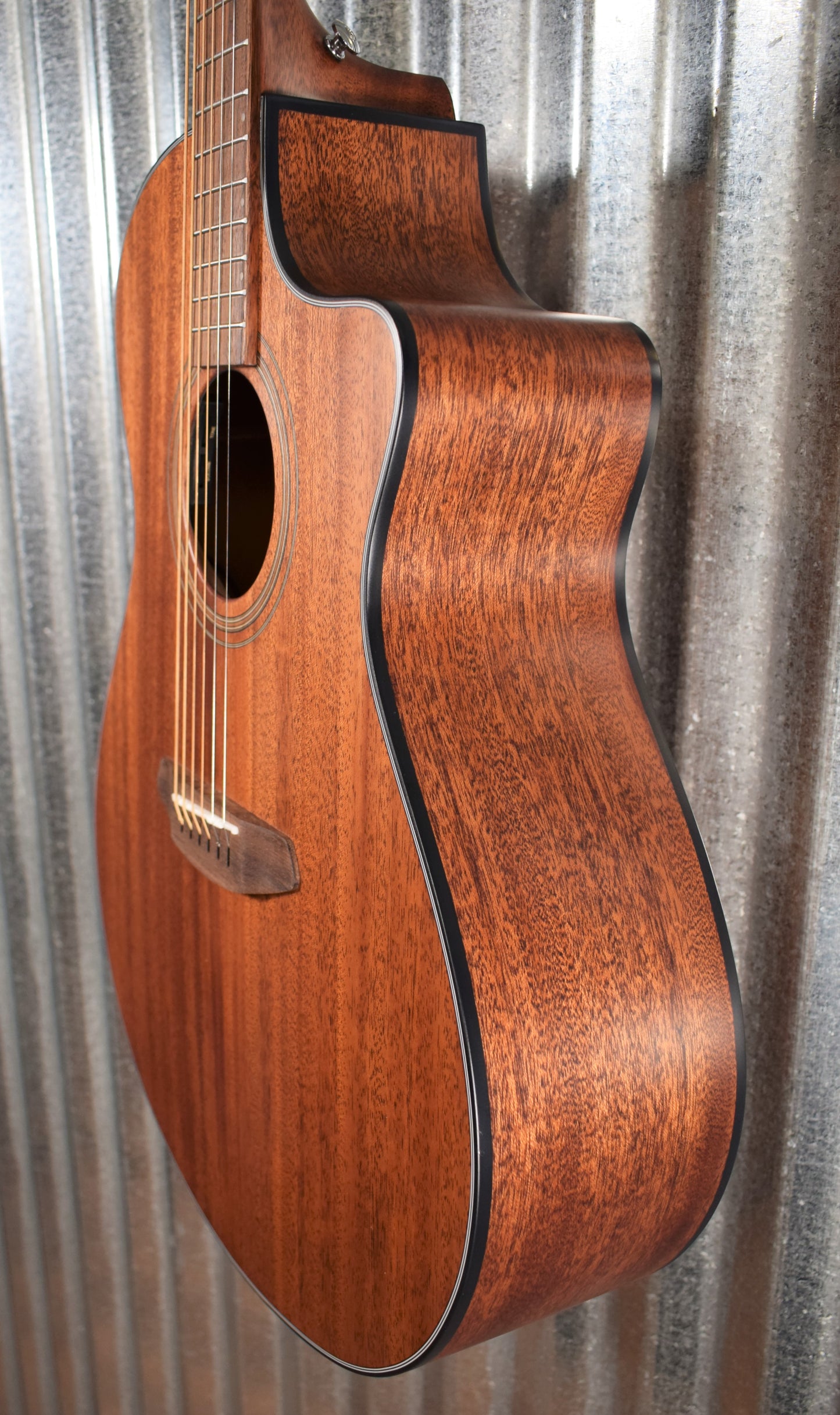 Breedlove Organic Wildwood Concerto Satin CE Acoustic Electric Guitar & Bag #3818