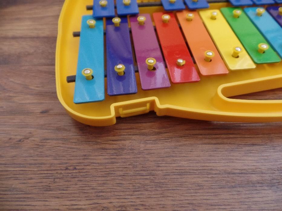 Beyer DB-27k 27 Keys Glockenspiel Xylophone with Beaters & Case