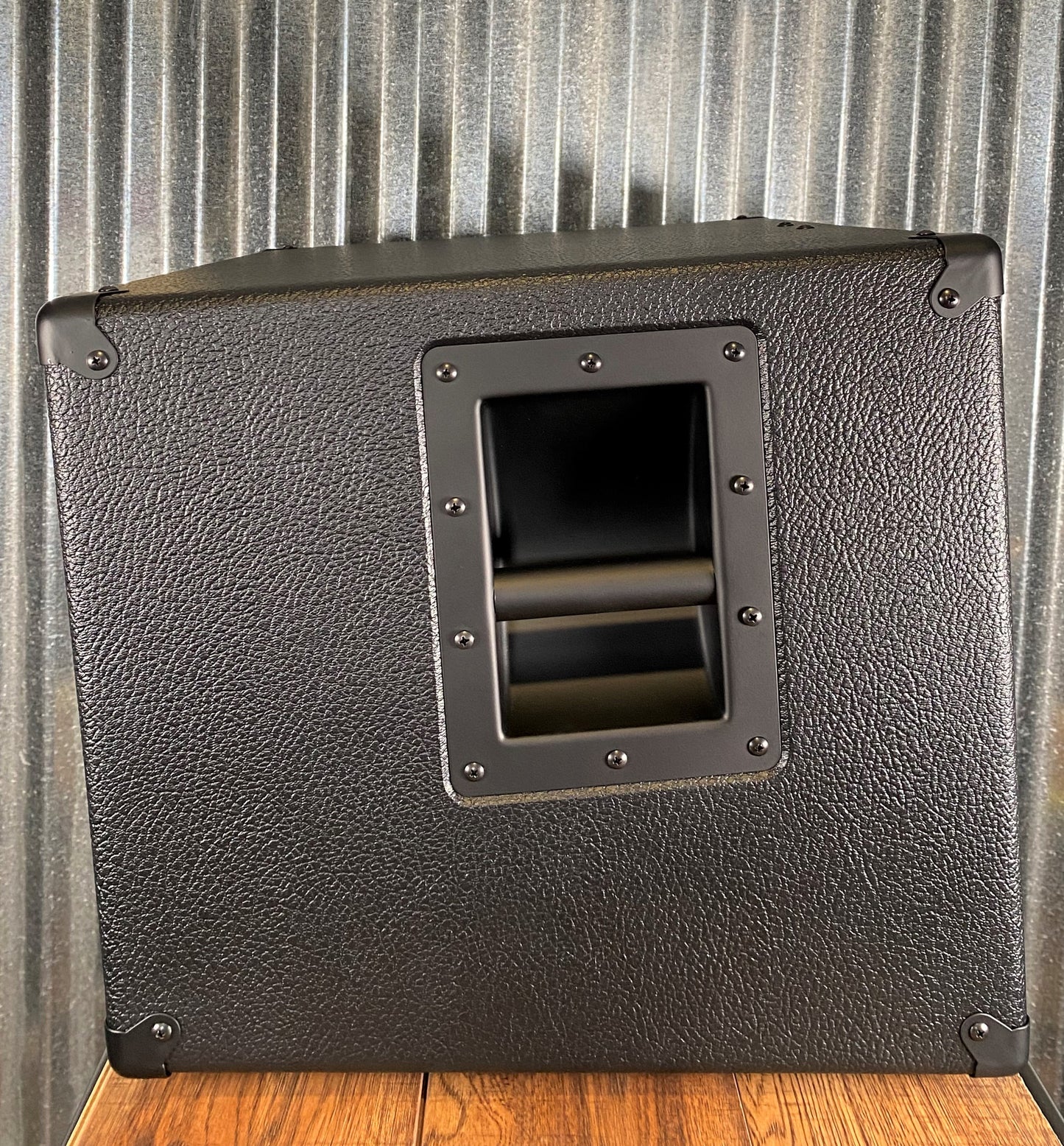 Genzler BA15-3 SLT SLANT NEO 15” & 4X3”Array 400 Watt 8 ohm Bass Amplifier Speaker Cabinet Demo