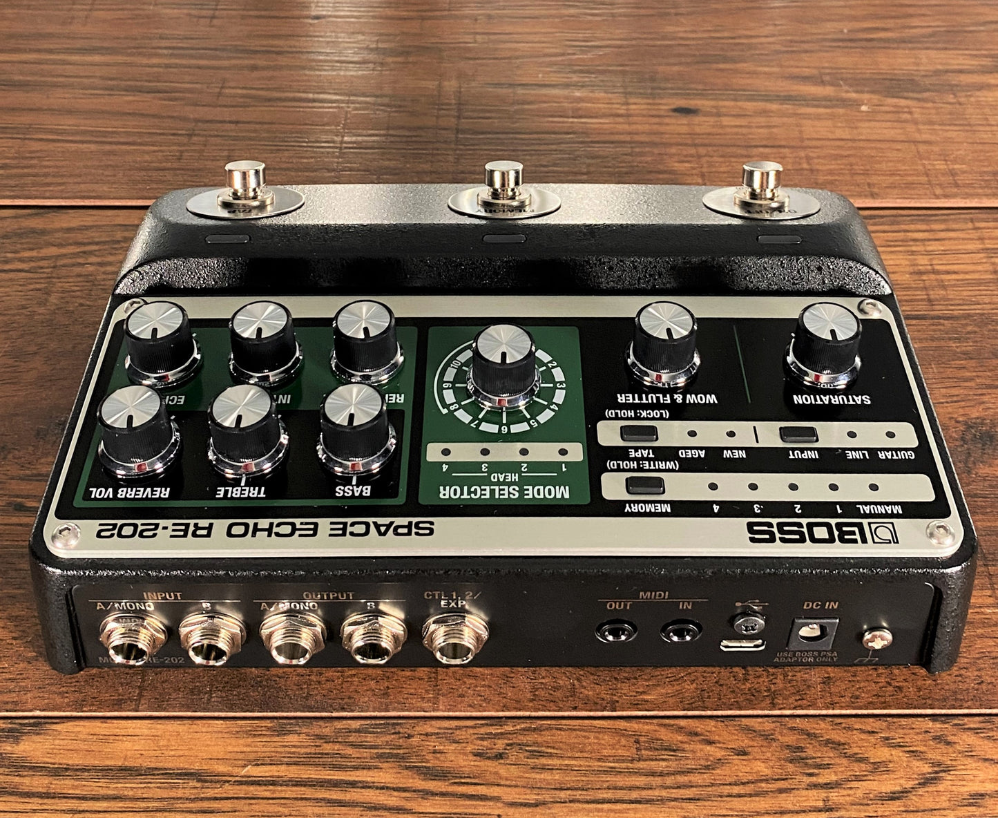 Boss RE-202 Space Echo Guitar Effect Pedal