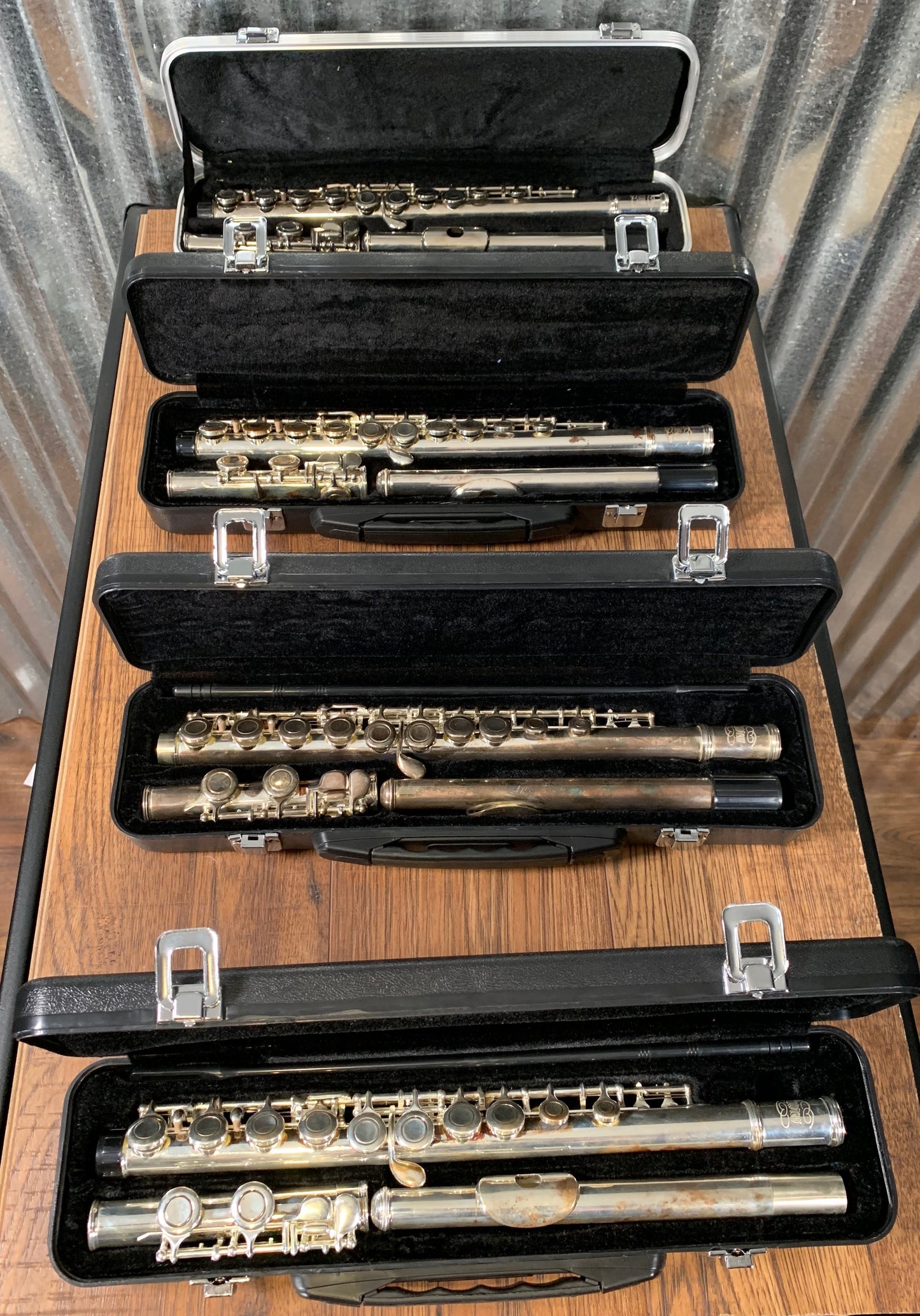 Lauren LFL100 Student Flute & Case Bundle 4 Pack Used