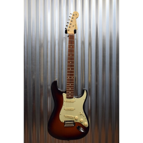 Fender Classic Player 60's Stratocaster Tobacco Sunburst Guitar & Case Used