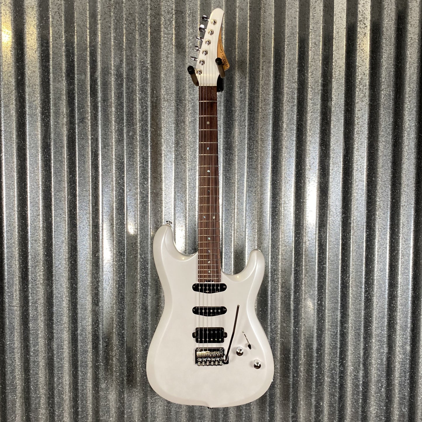 Musi Capricorn Fusion HSS Superstrat Pearl White Guitar #0188 Used
