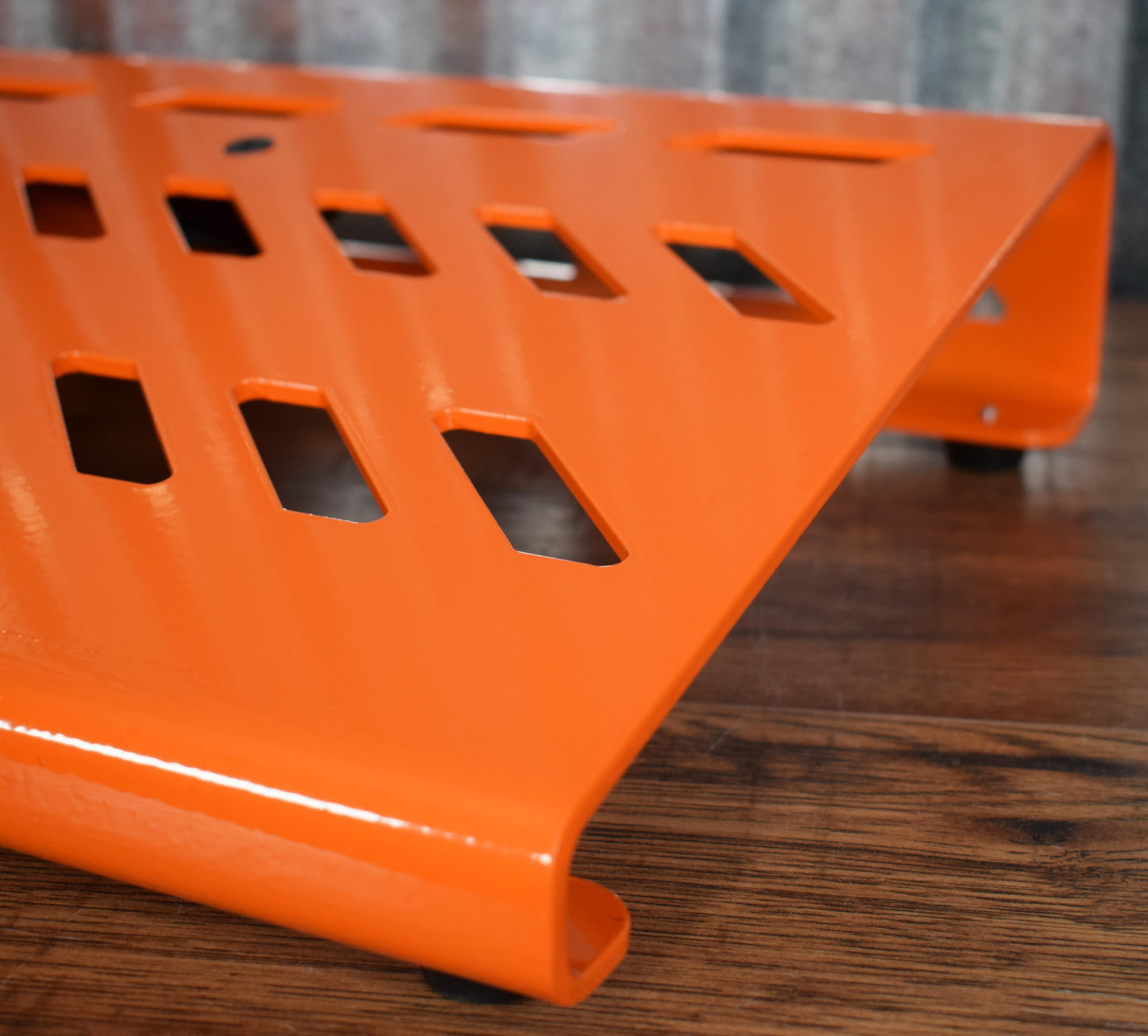 Gator GPB-BAK-OR Aluminum Guitar Effect Pedalboard & Bag Orange