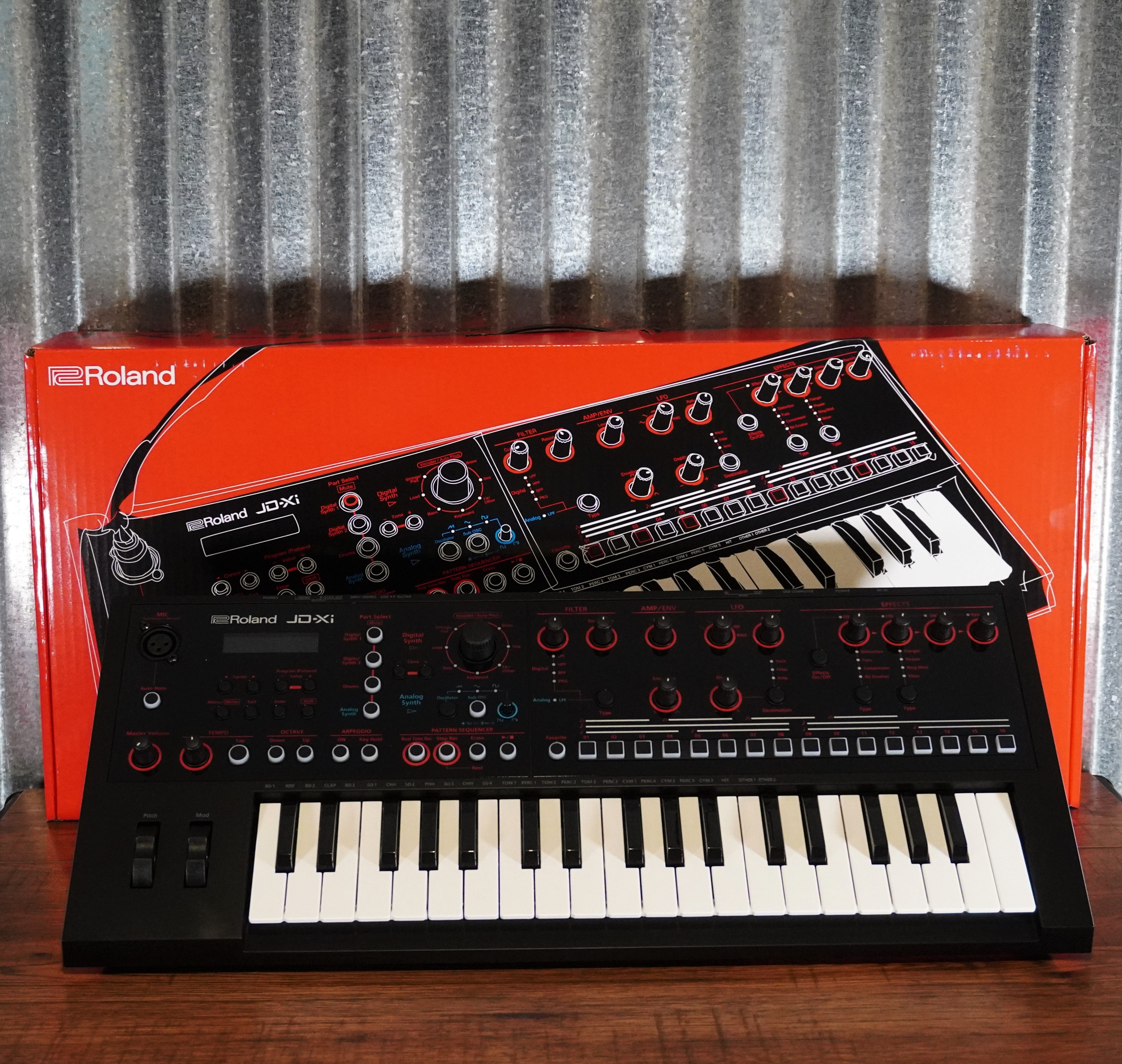 Roland JD-Xi 37 Key Sequencer Synthesizer Keyboard