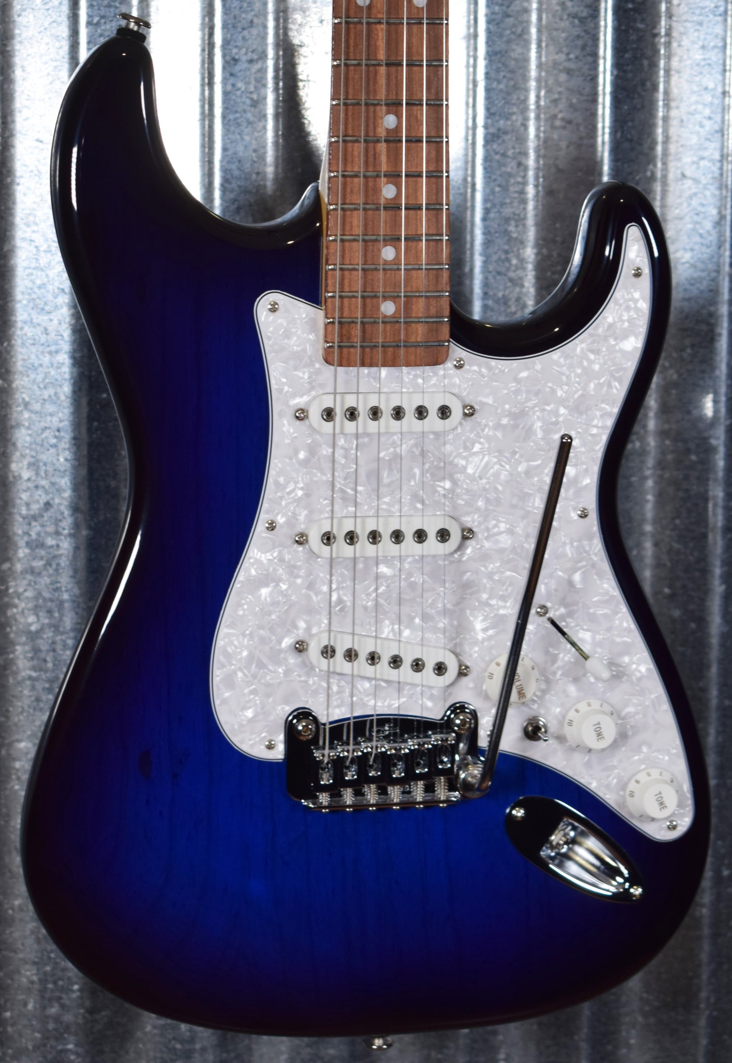 G&L USA Fullerton Deluxe S-500 Blueburst Guitar & Case S500 #5057