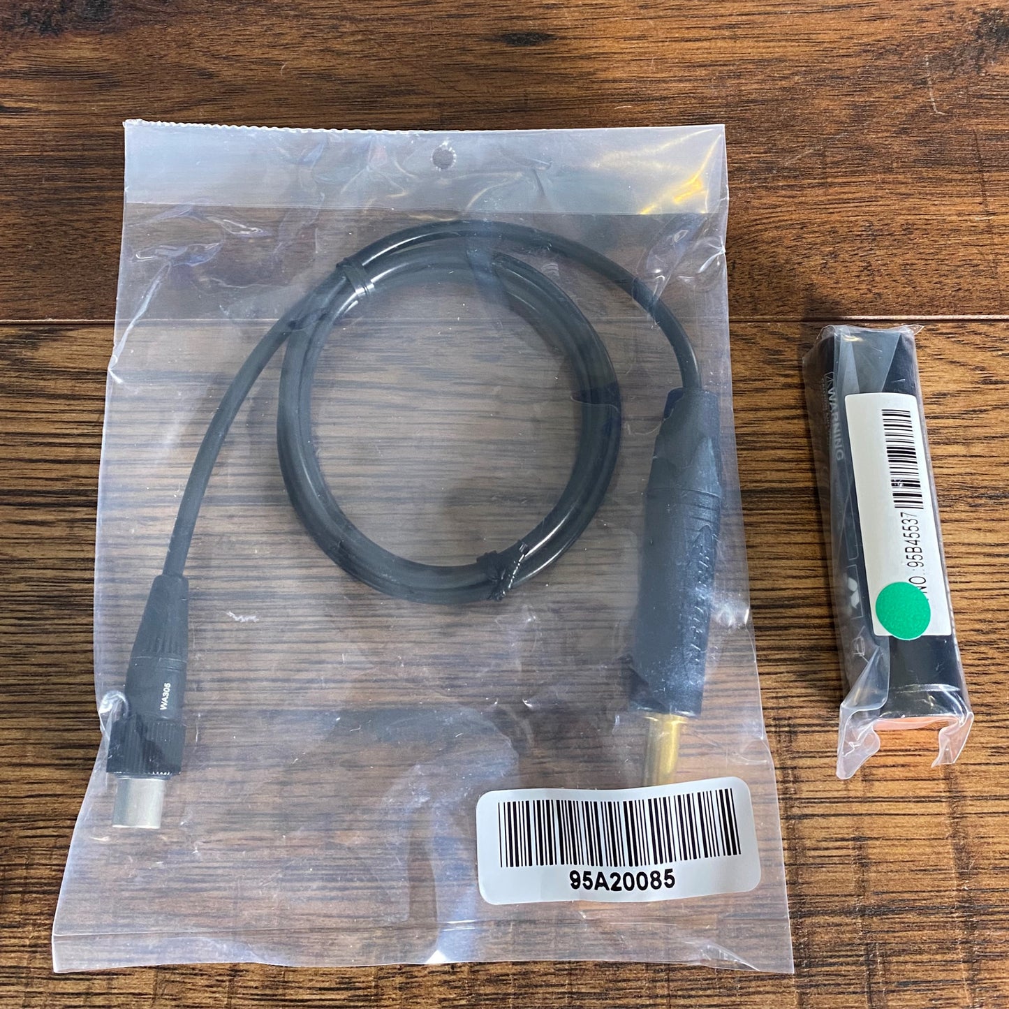 Shure GLXD16 Digital Guitar Wireless Pedal & Body Pack System GLXD16-Z2 Used