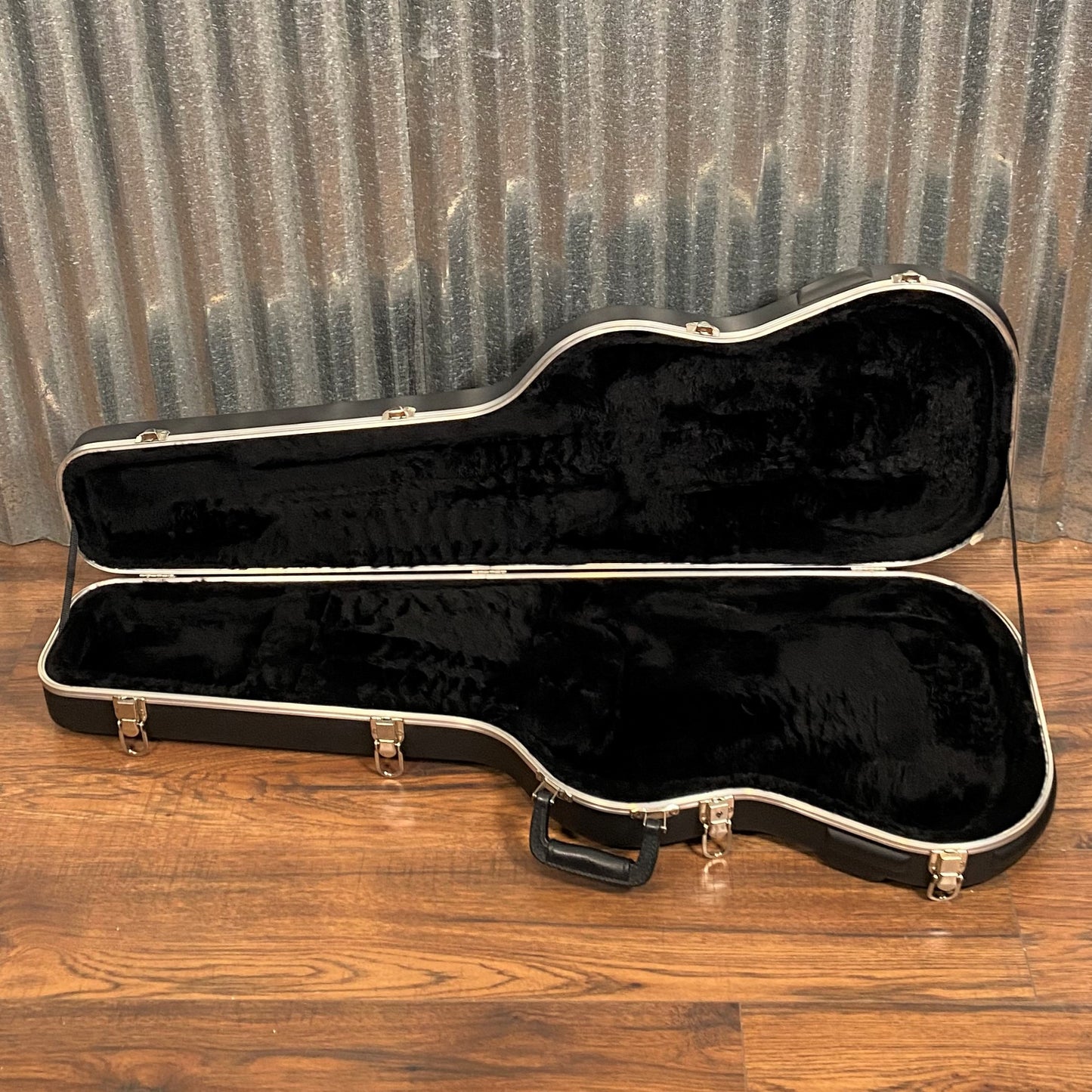 Fender Deluxe Molded ABS Hardshell Telecaster & Stratocaster Guitar Case Used