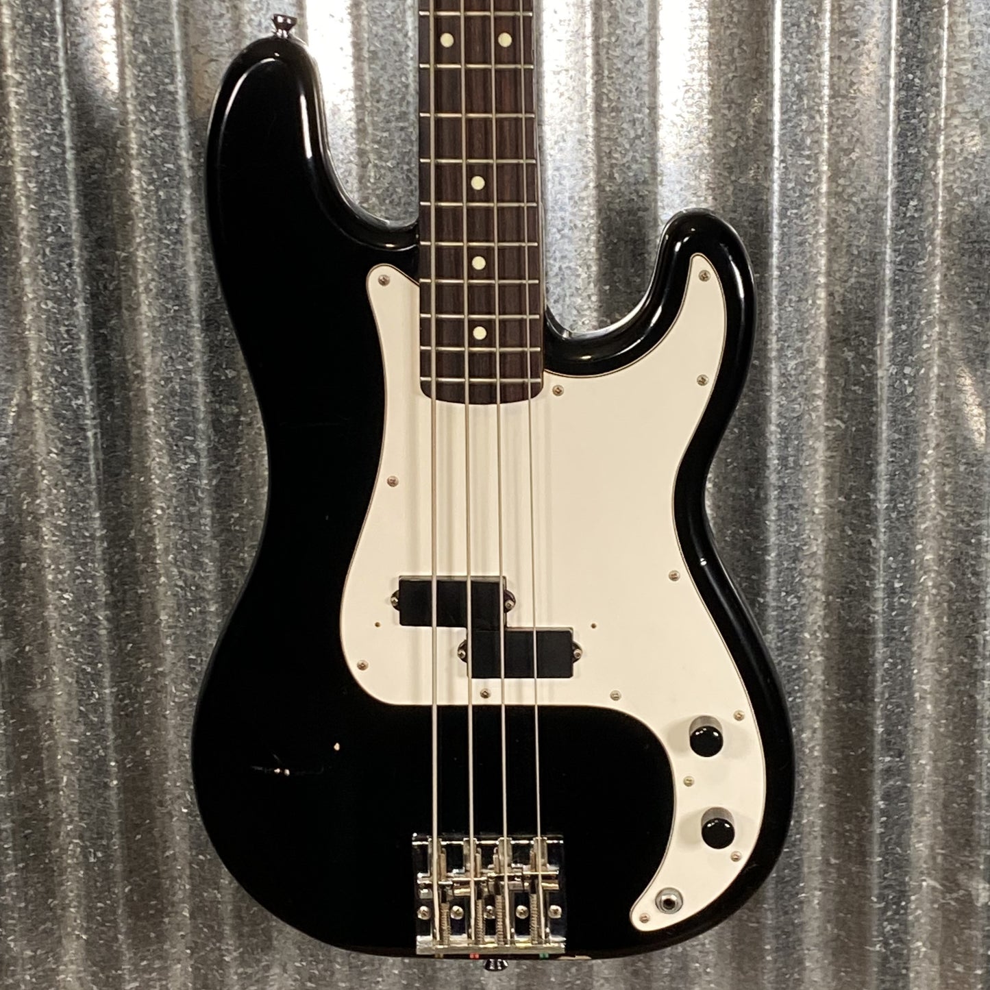 Fender Precision Bass 4 String 1987 EMG Black & Case Japan Used