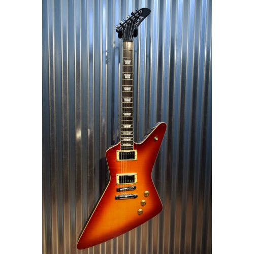 Hamer Guitars Standard Flame Top Cherry Sunburst Electric Guitar & Gig Bag #2288