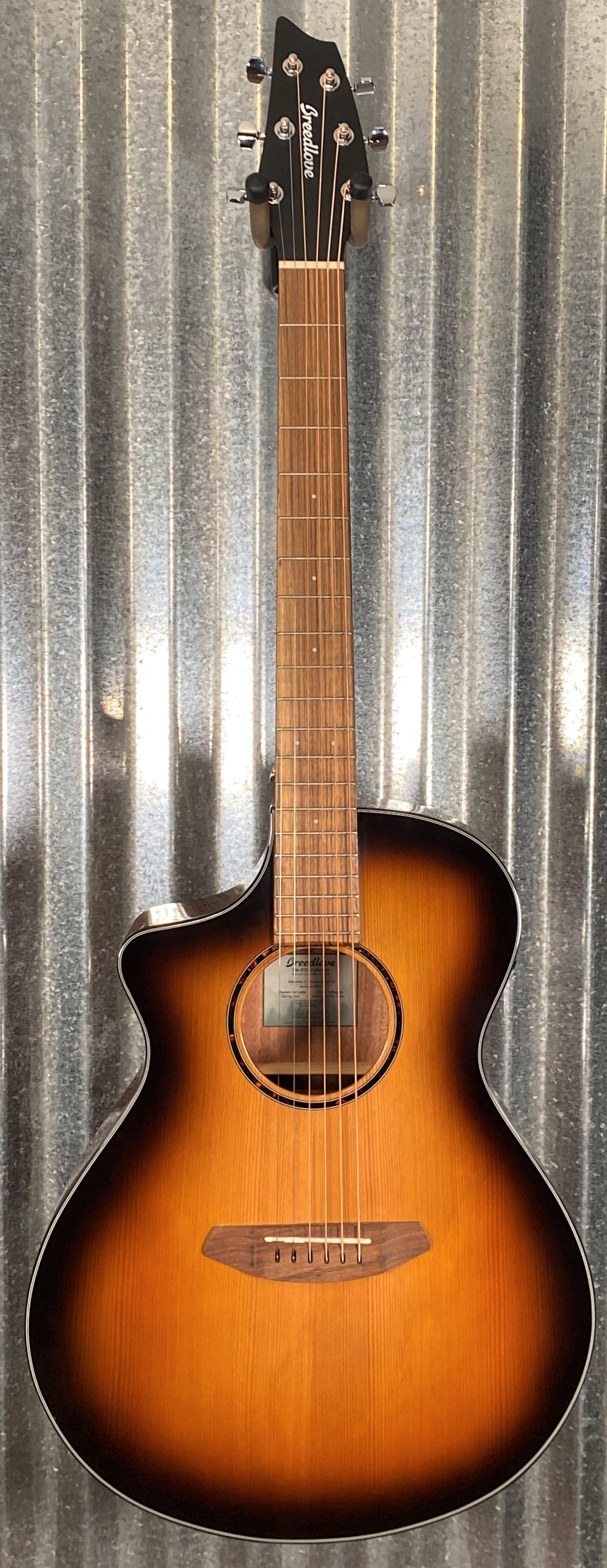 Breedlove Discovery S Concert Edgeburst CE Cedar Acoustic Electric Guitar Left Hand DSCN44LCERCAM #3930